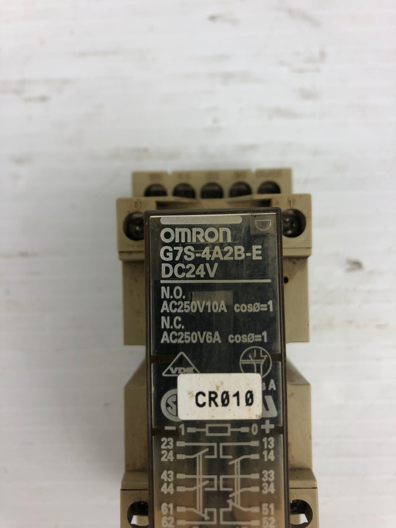 Omron G7S-4A2B-E Safety Relay with Base P7S-14F