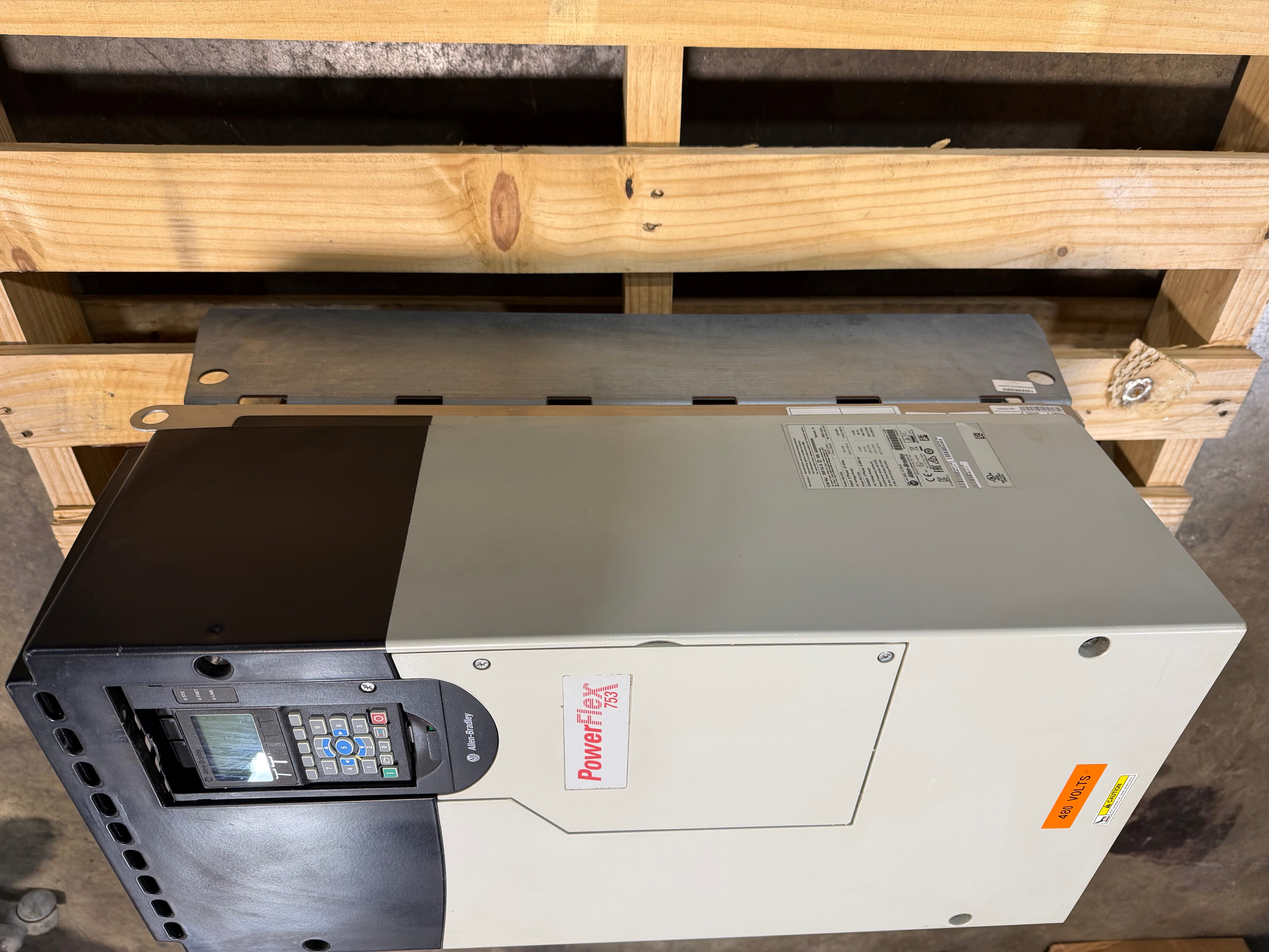 Allen Bradley PowerFlex 735 20F1AND186AA0NNNNN 3PH 480 V Series A