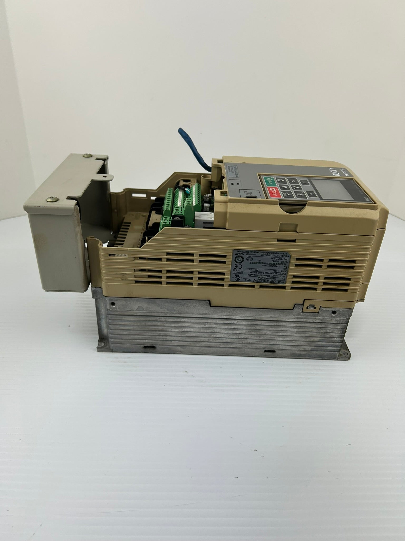 Yaskawa Electric CIMR-AU4A0023FAA Industrial AC Drive Rev E