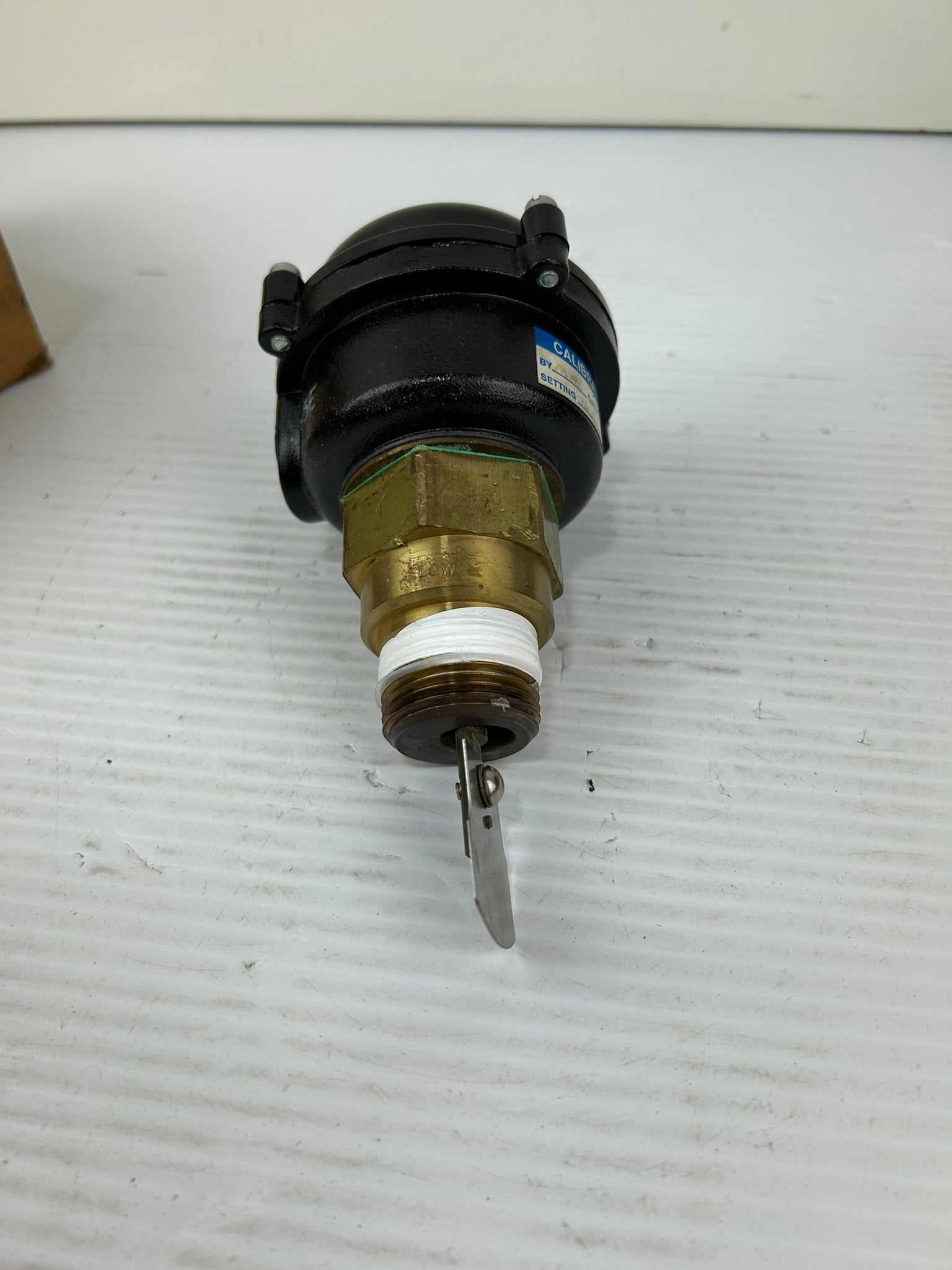 ITT McDonnell & Miller FS8-W Flow Switch 1" NPT Paddle (Thermatool 03CP149-316)