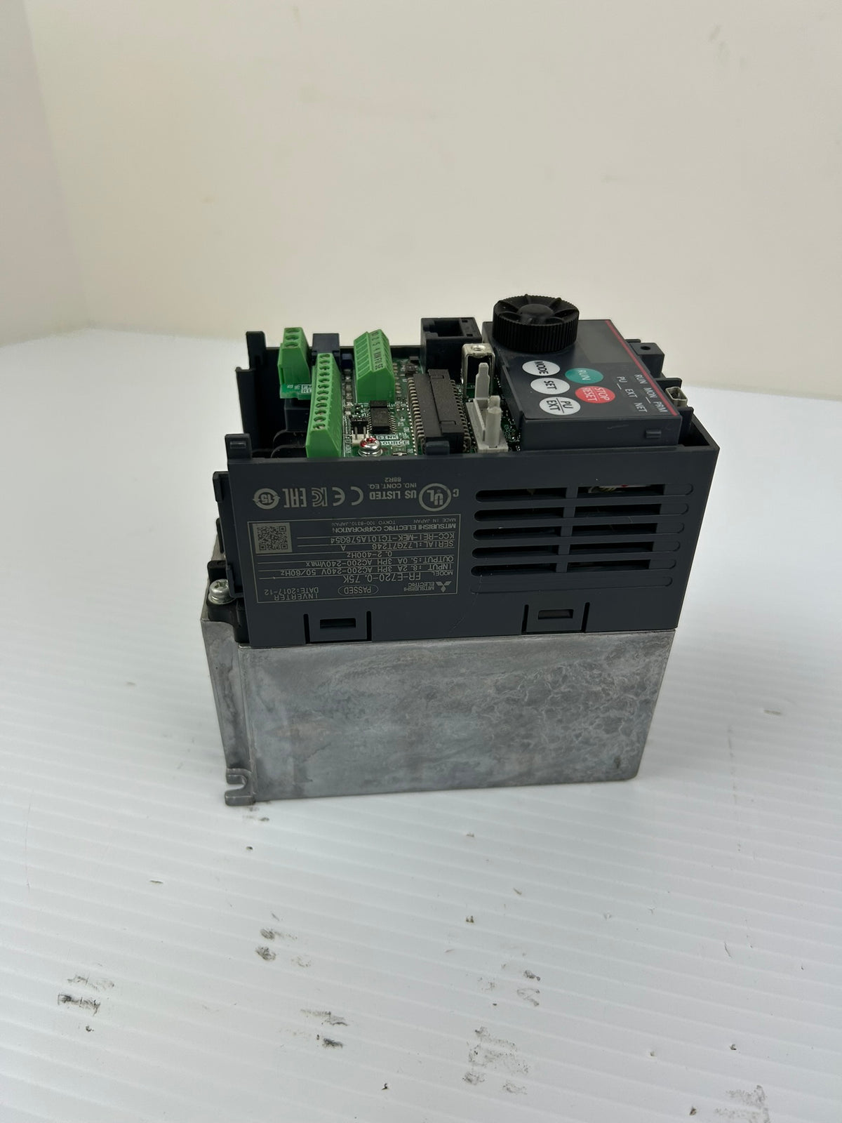 Mitsubishi FR-E720-0.75K VFD Inverter Drive 3 Phase 200-240V 0.75kW 1HP