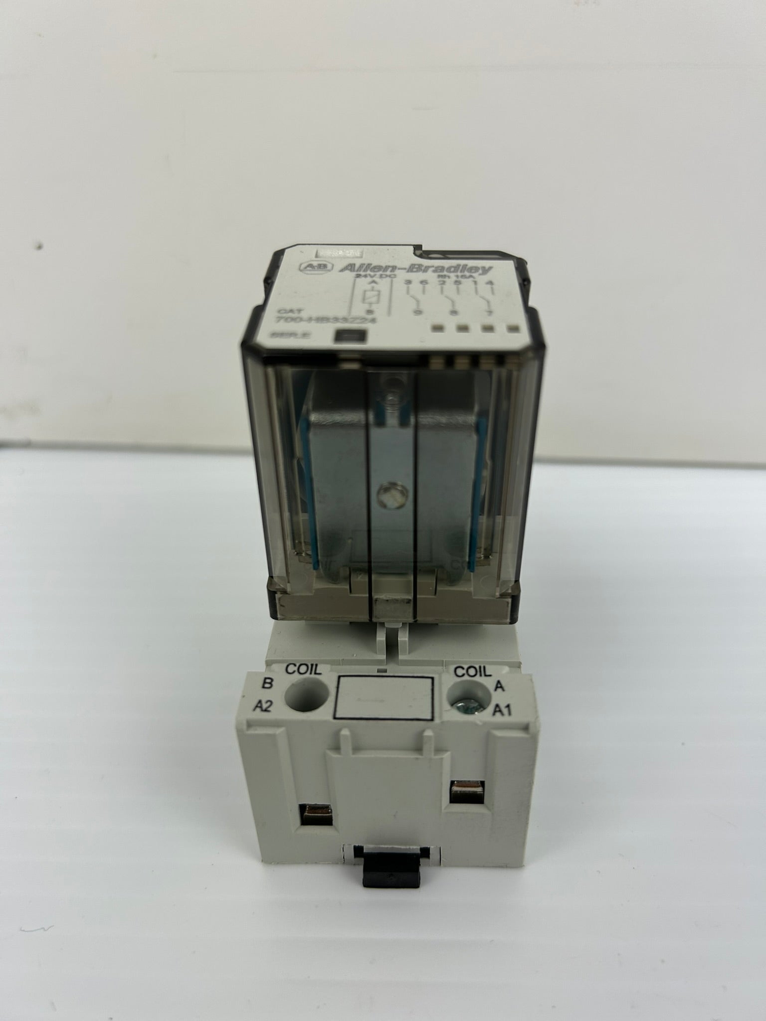 Allen-Bradley 700-HB33Z24 Relay Ser E with 700-HN153 Base - Lot of 5