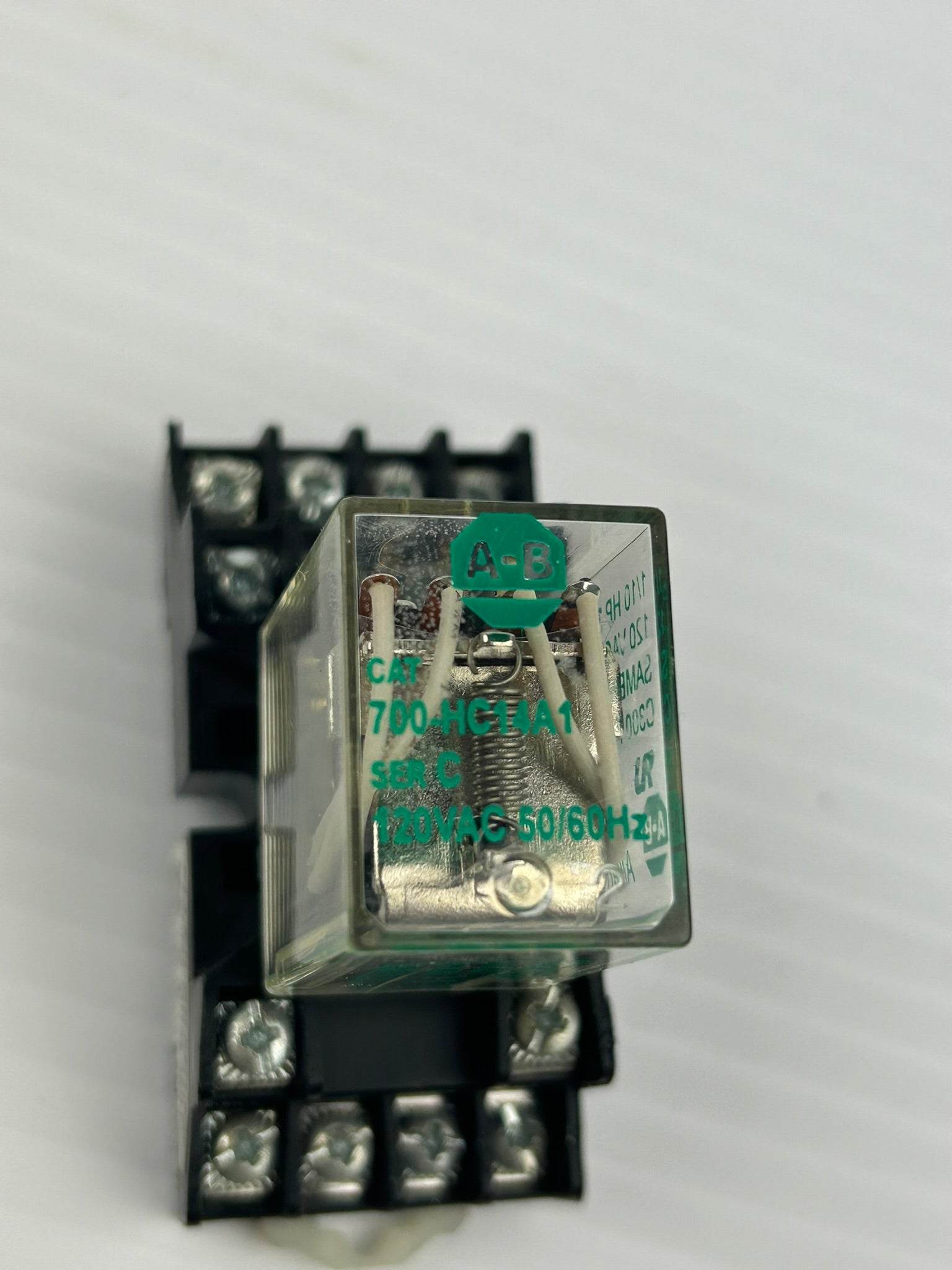 Allen-Bradley 700-HC14A1 Relay Series C with 700-HN128 Base Series B
