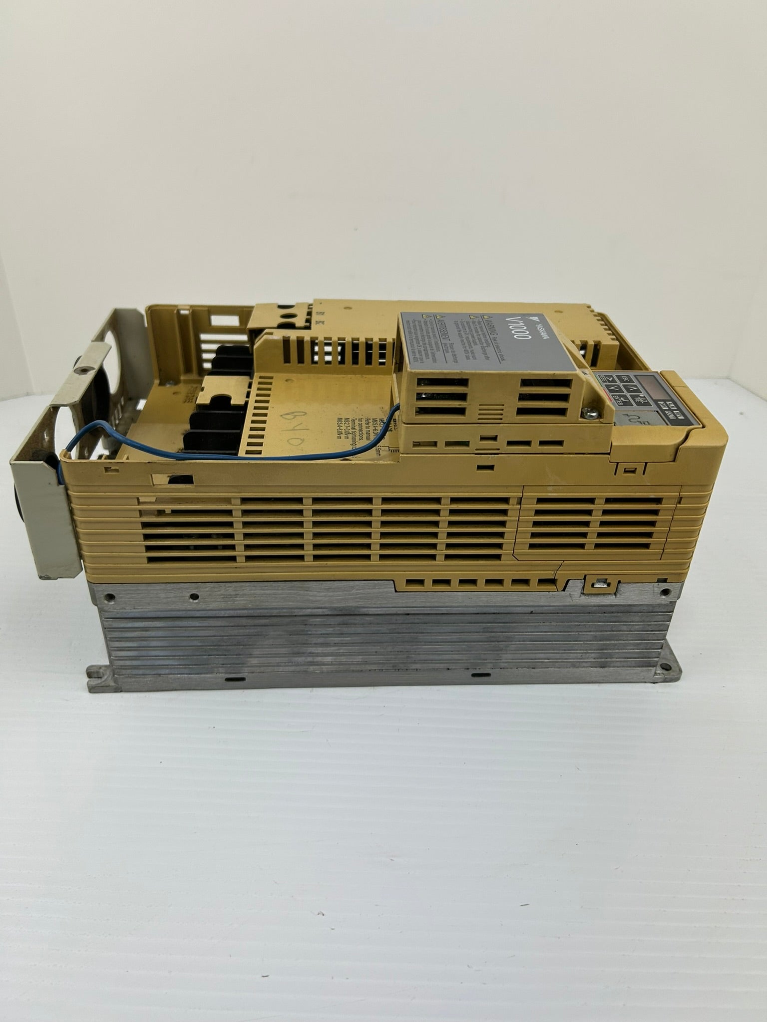 Yaskawa Electric CIMR-VU4A0031FAA 3PH AC Drive Rev A - No Top or Bottom Cover