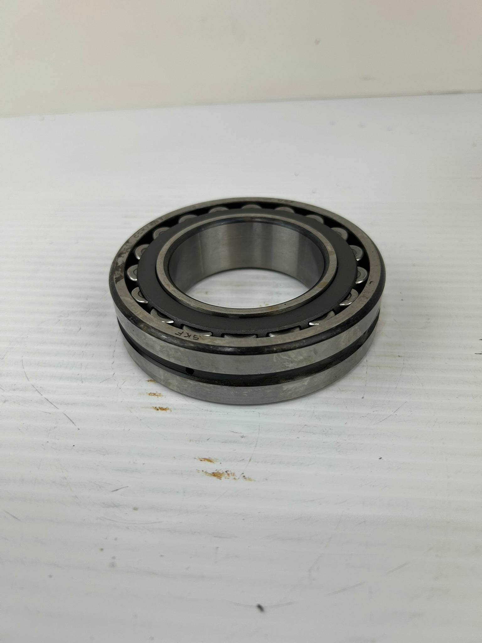 SKF 22211 CCK/W33 Spherical Roller Bearing 22211-CCK-W33 22211CCKW33