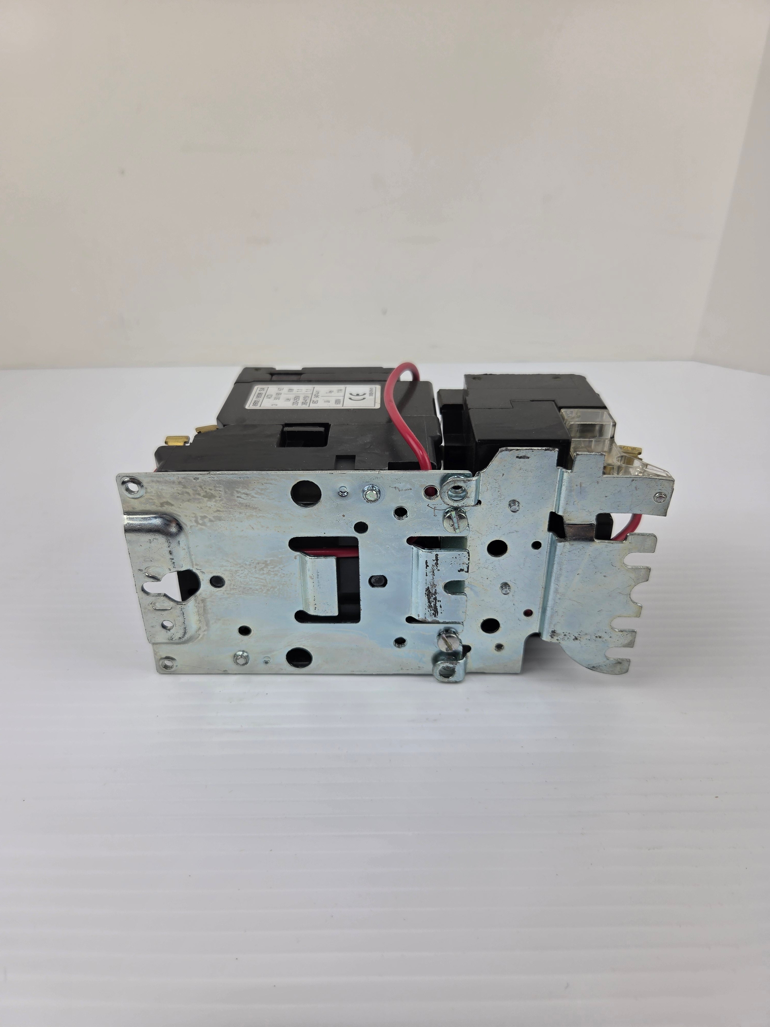 Square D 8536 SA Motor Starter 8536SAO12V02S Series B Size 00 8536SAO12S
