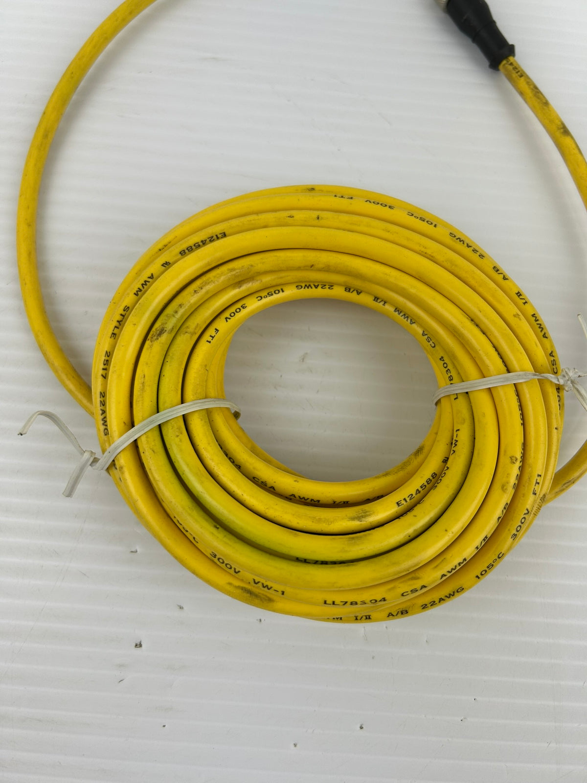 Banner Engineering QDE-825D Sensor Cable 22 AWG Yellow Connect. 8-Pin - Lot of 3