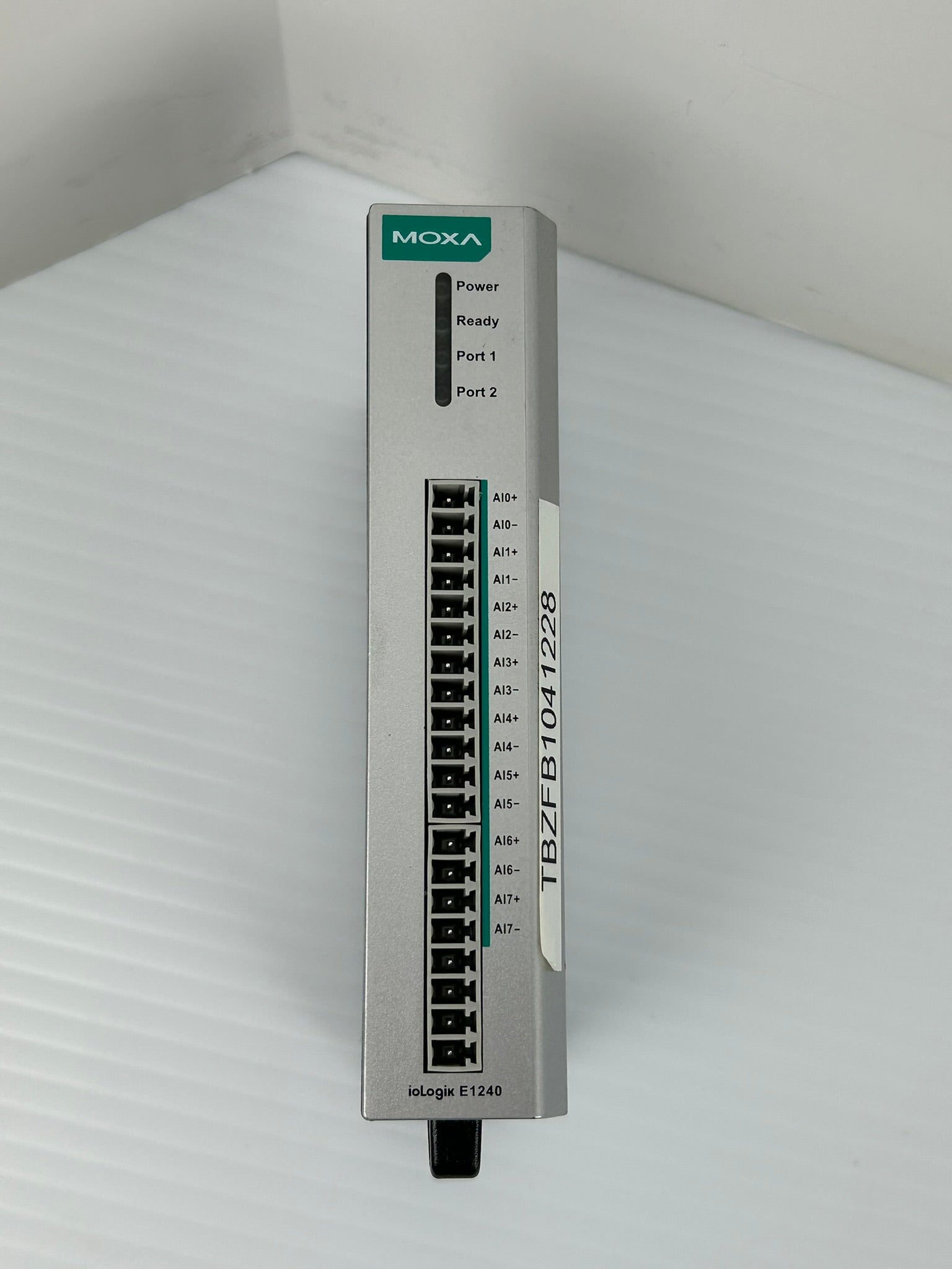 Moxa ioLogik E1240 Remote Ethernet I/O Module Rev 1.0.4 12-36VDC 400mA