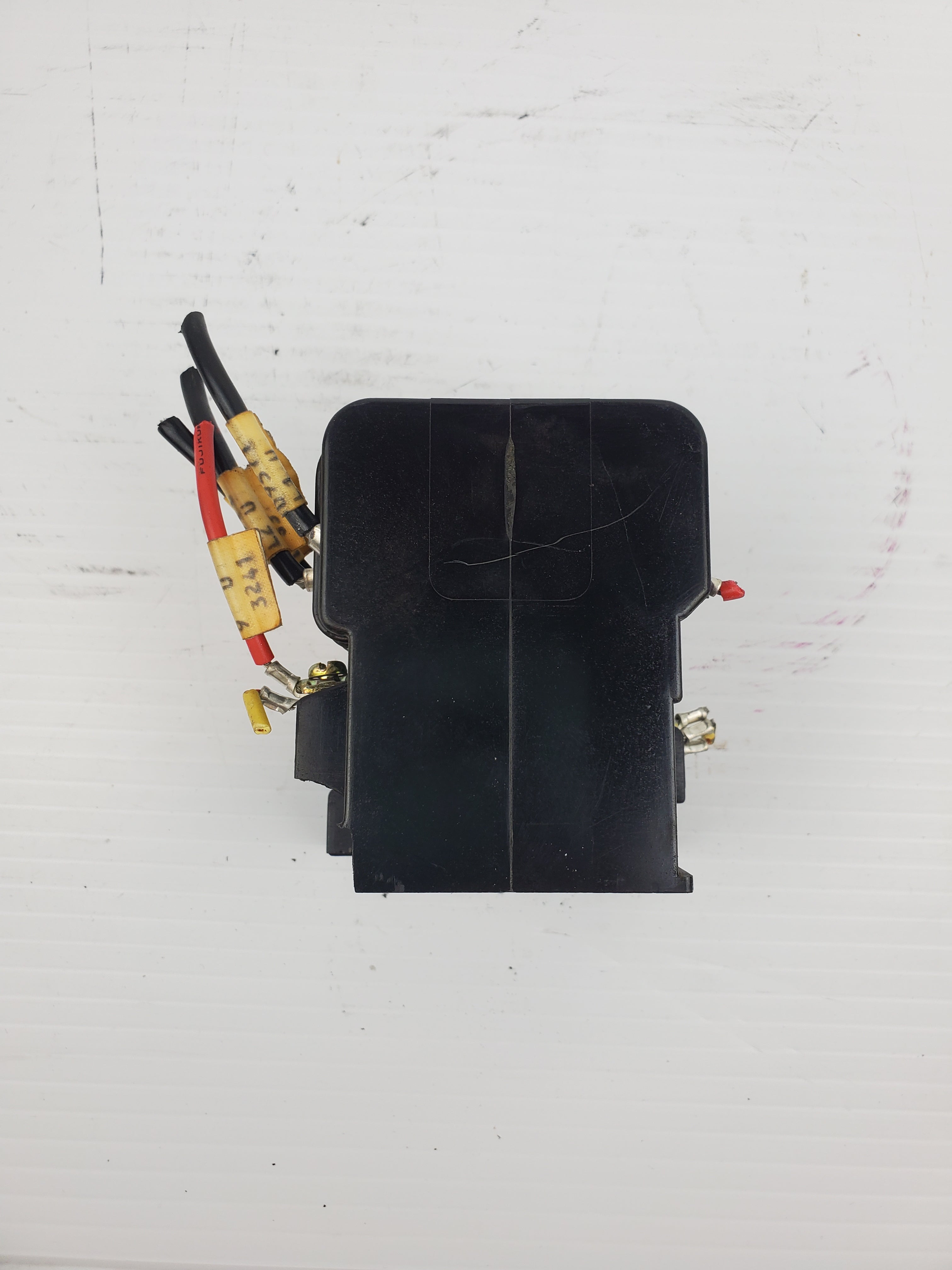Fuji Electric 1RC0F01 Contactor SRCa3631-5-1 600V Coil