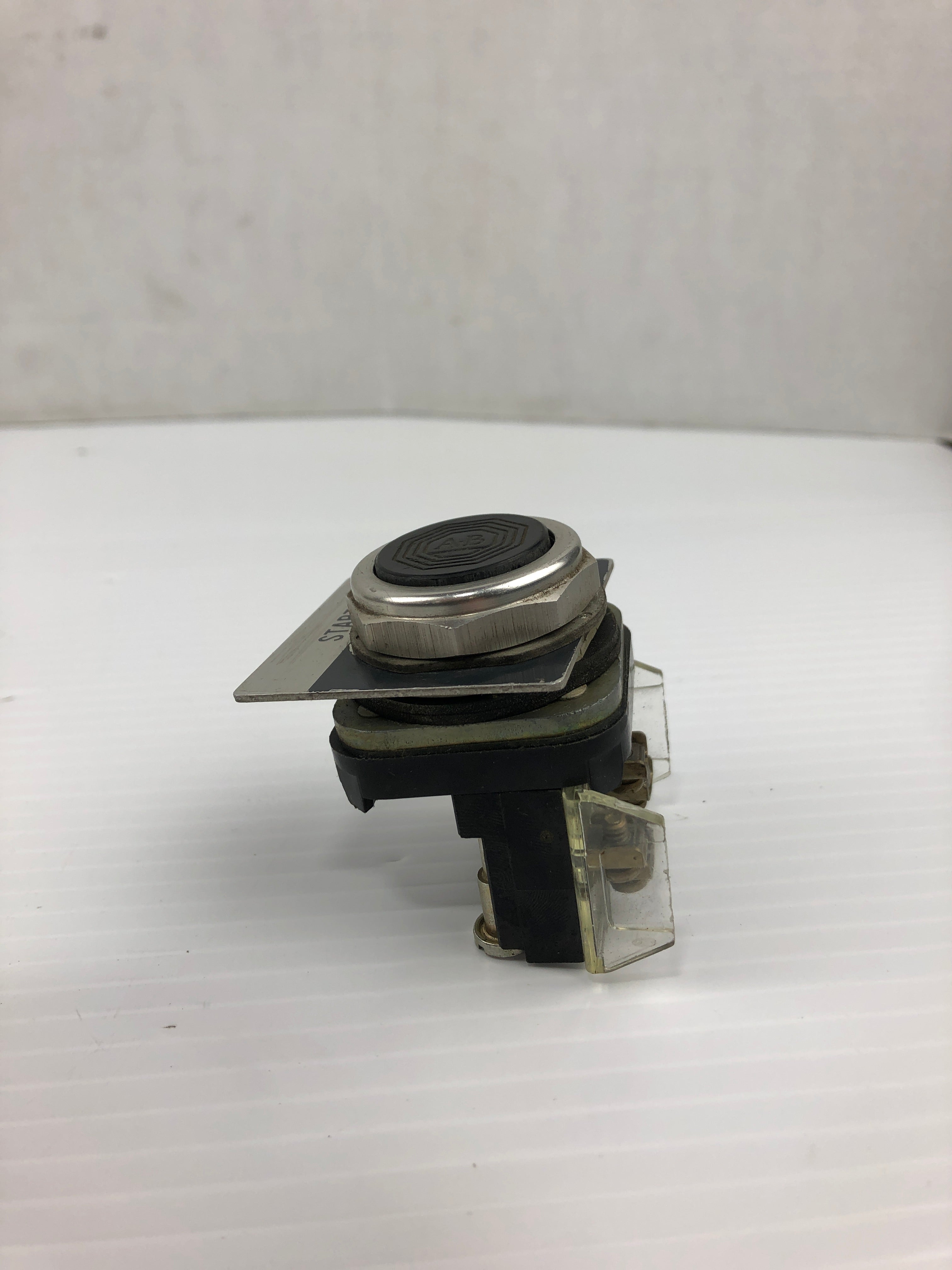 Allen Bradley 800T-A Push Button Series N Black