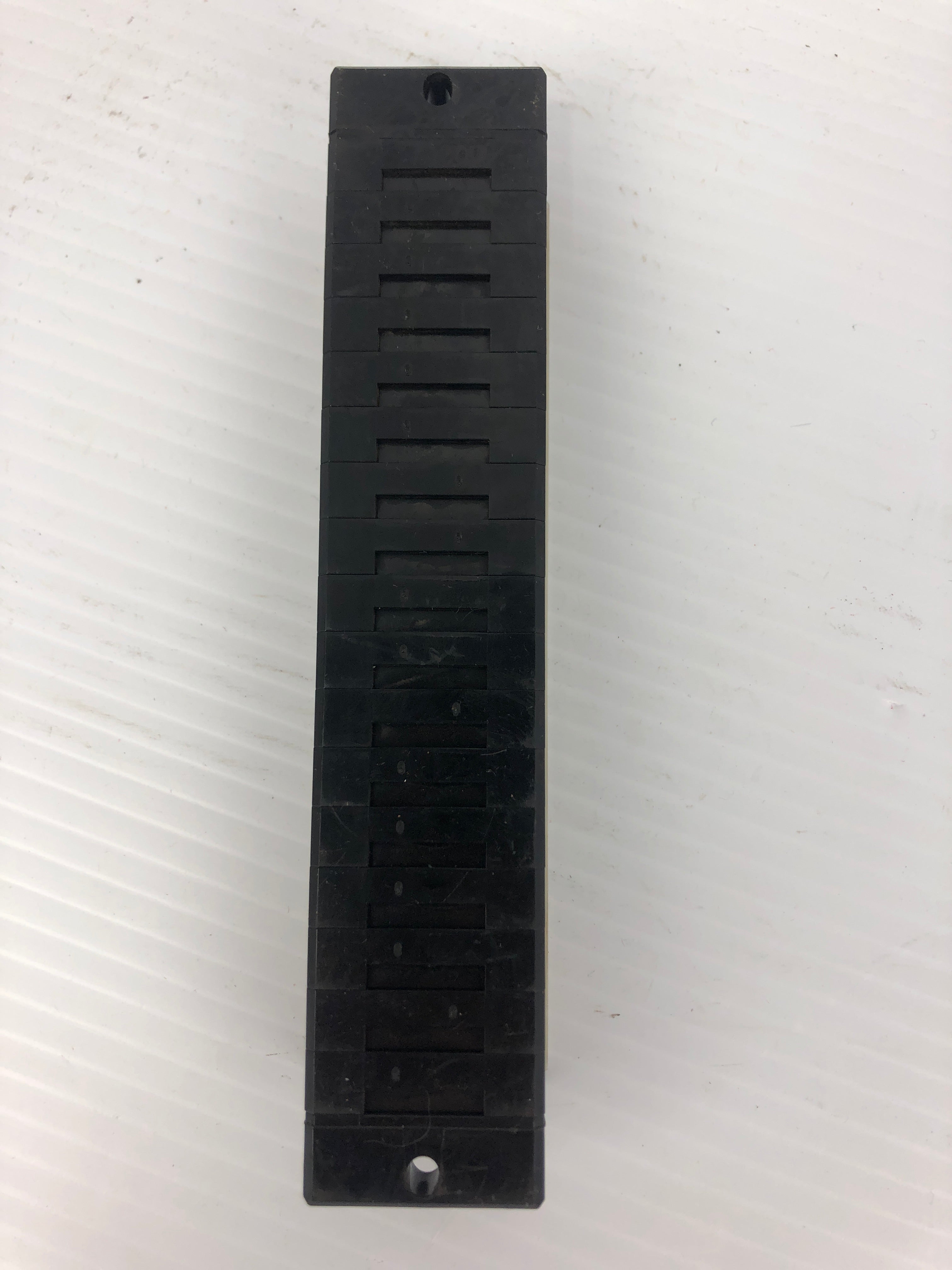 Idec BTB15 Terminal Block 600V 1.25mm² 17P