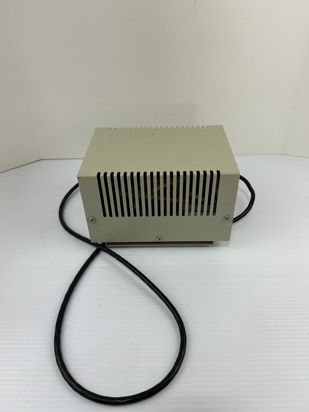 SOLA MCR 150 63-13-115-06 AC Mini Power Regulator 150VA 120V Voltage Conditioner