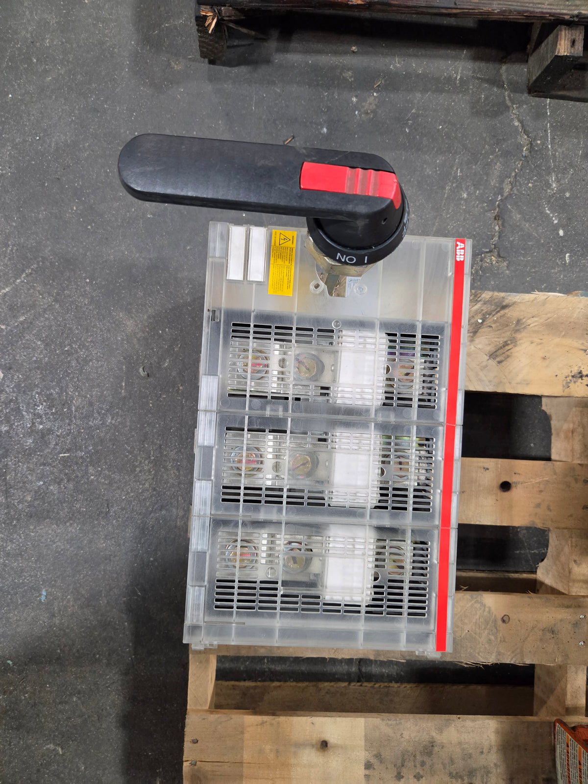 ABB OES800L3 Fusible Disconnect Switch 3 Pole 600VAC 800A w/ Fuses On/Off Switch