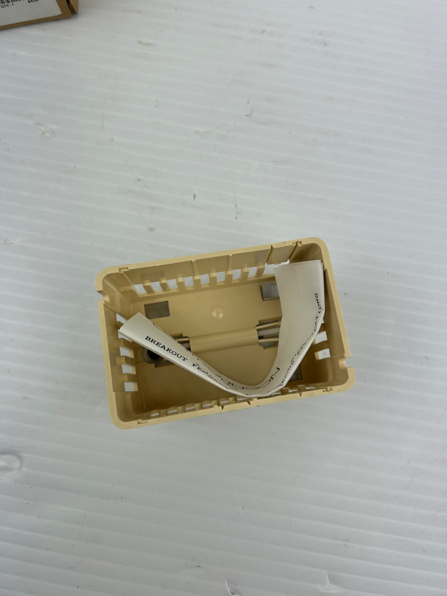 Johnson Controls T-4000-2146 Thermostat Cover Beige Plastic Vertical