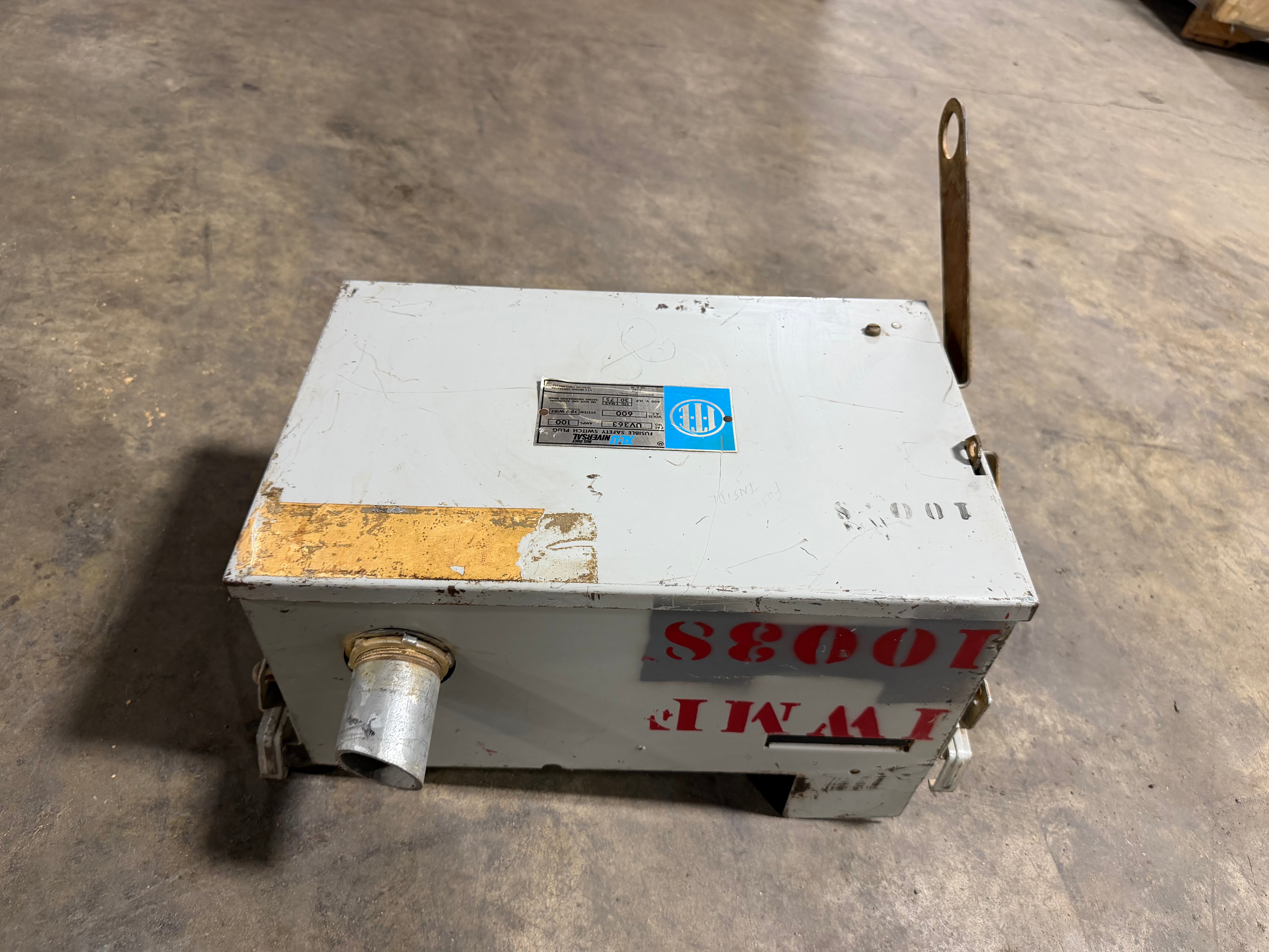 ITE Gould UV363 XL-U Fusible Bus Plug 100A 600V 3PH 3W Used