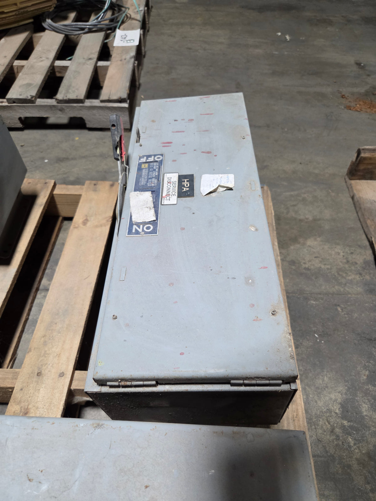 Square D QMB-364W Fusible Panelboard Switch Disconnect Series E1 200A 3P 600V