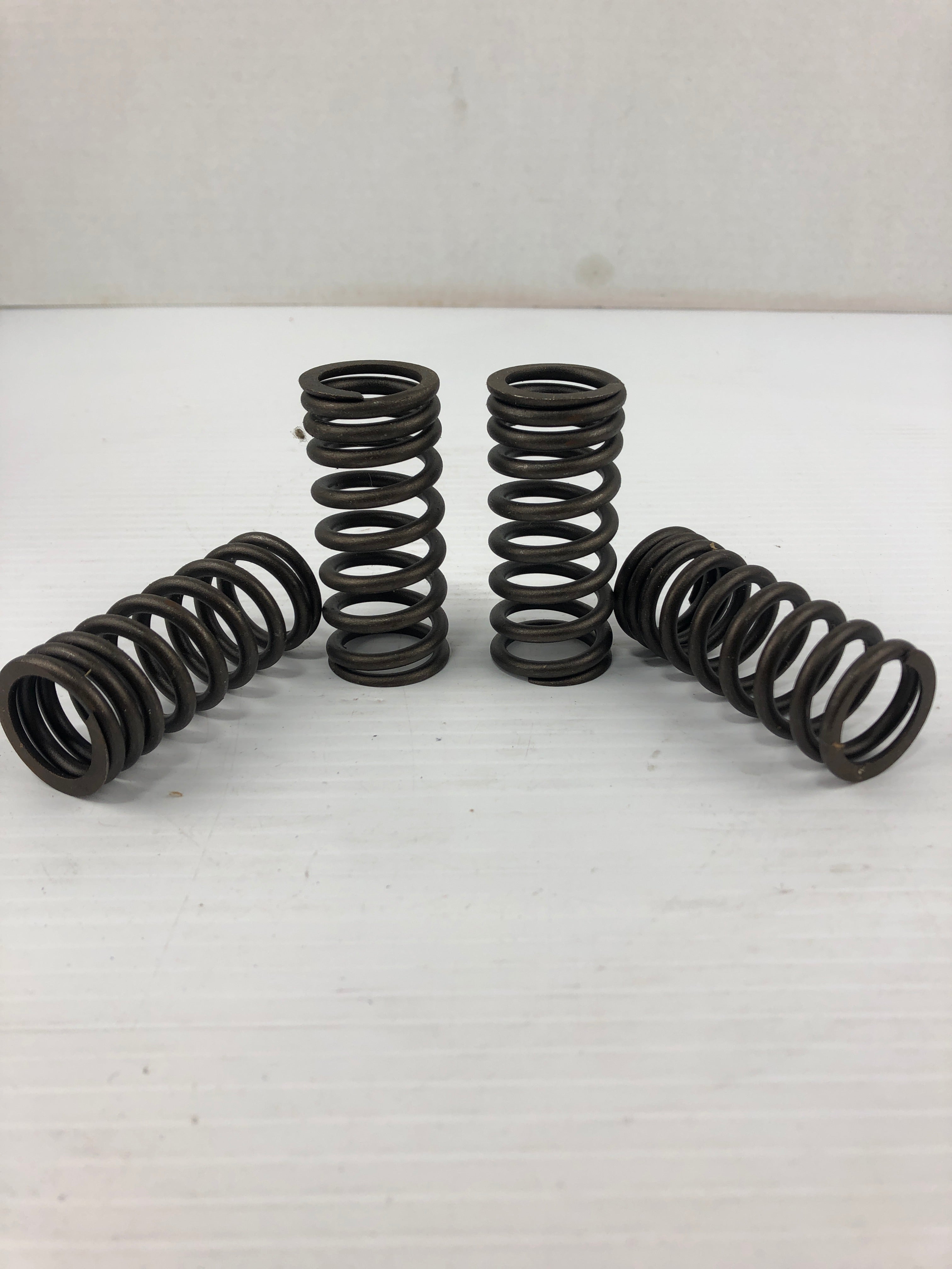 Clevite 2121245 Engine Valve Spring 212-1245