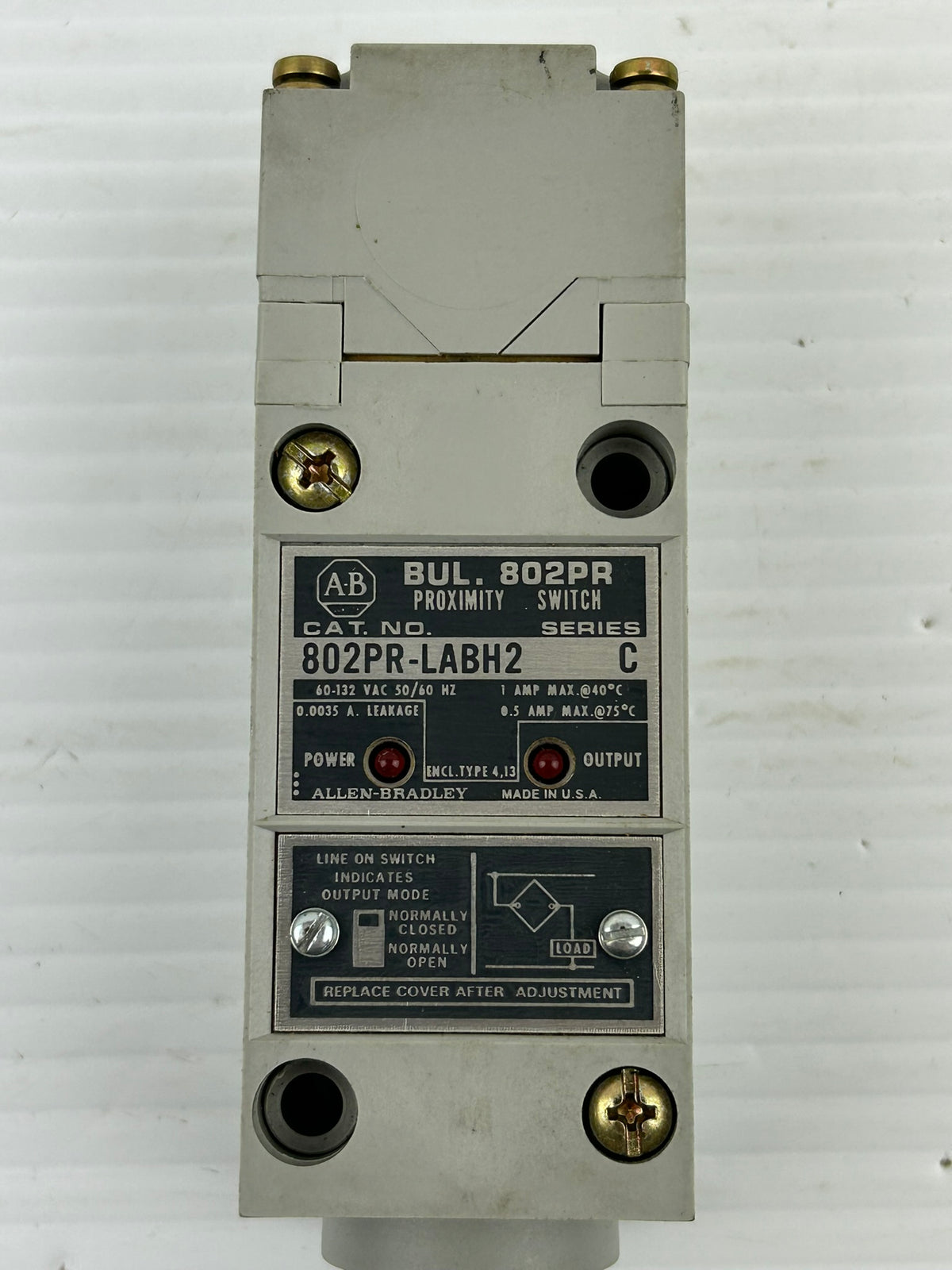 Allen-Bradley 802PR-LABH2 Inductive Proximity Sensor Series C 60-132VAC 14mm