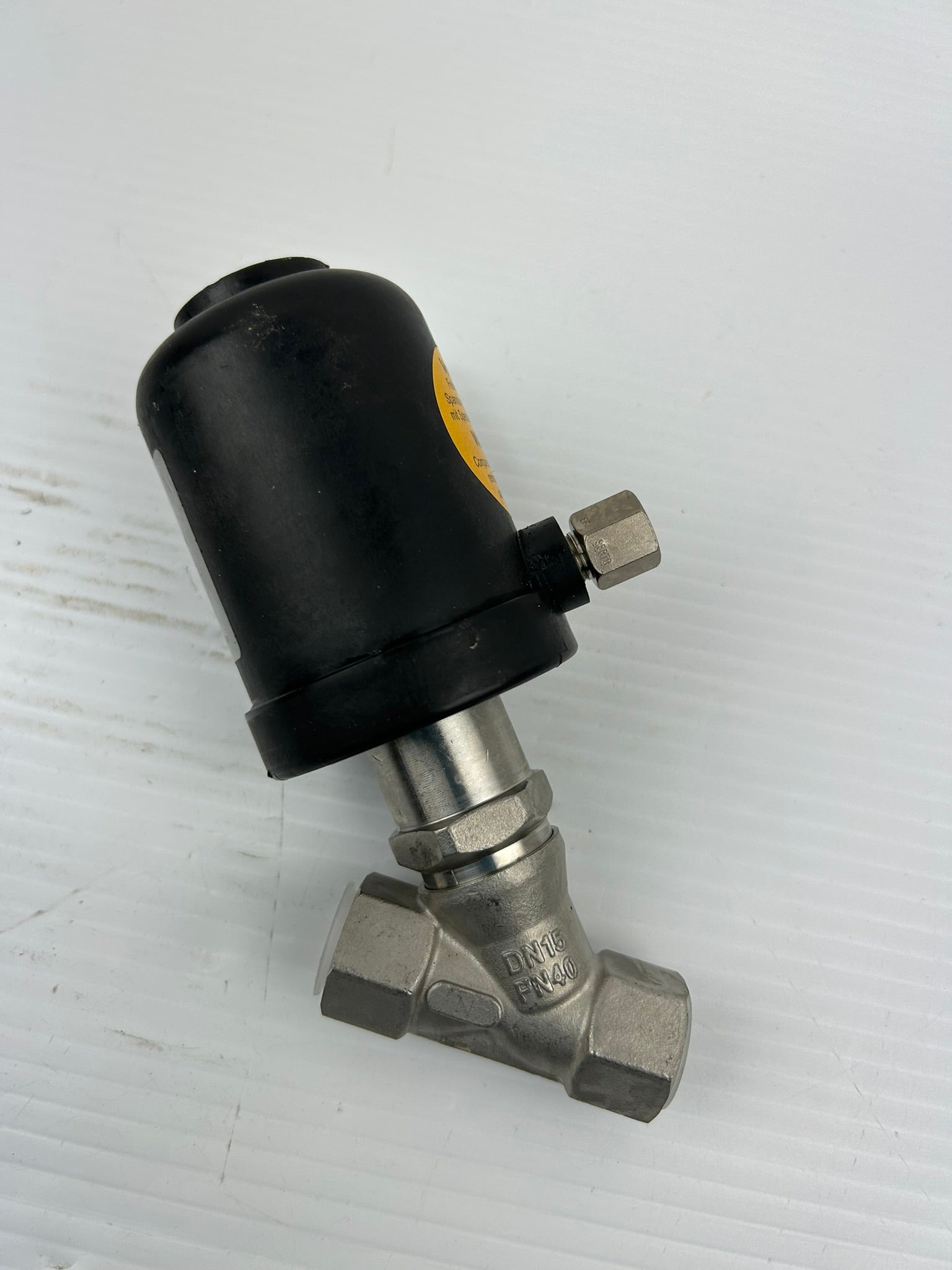 Schubert Salzer A626241US/18/2012 Valve