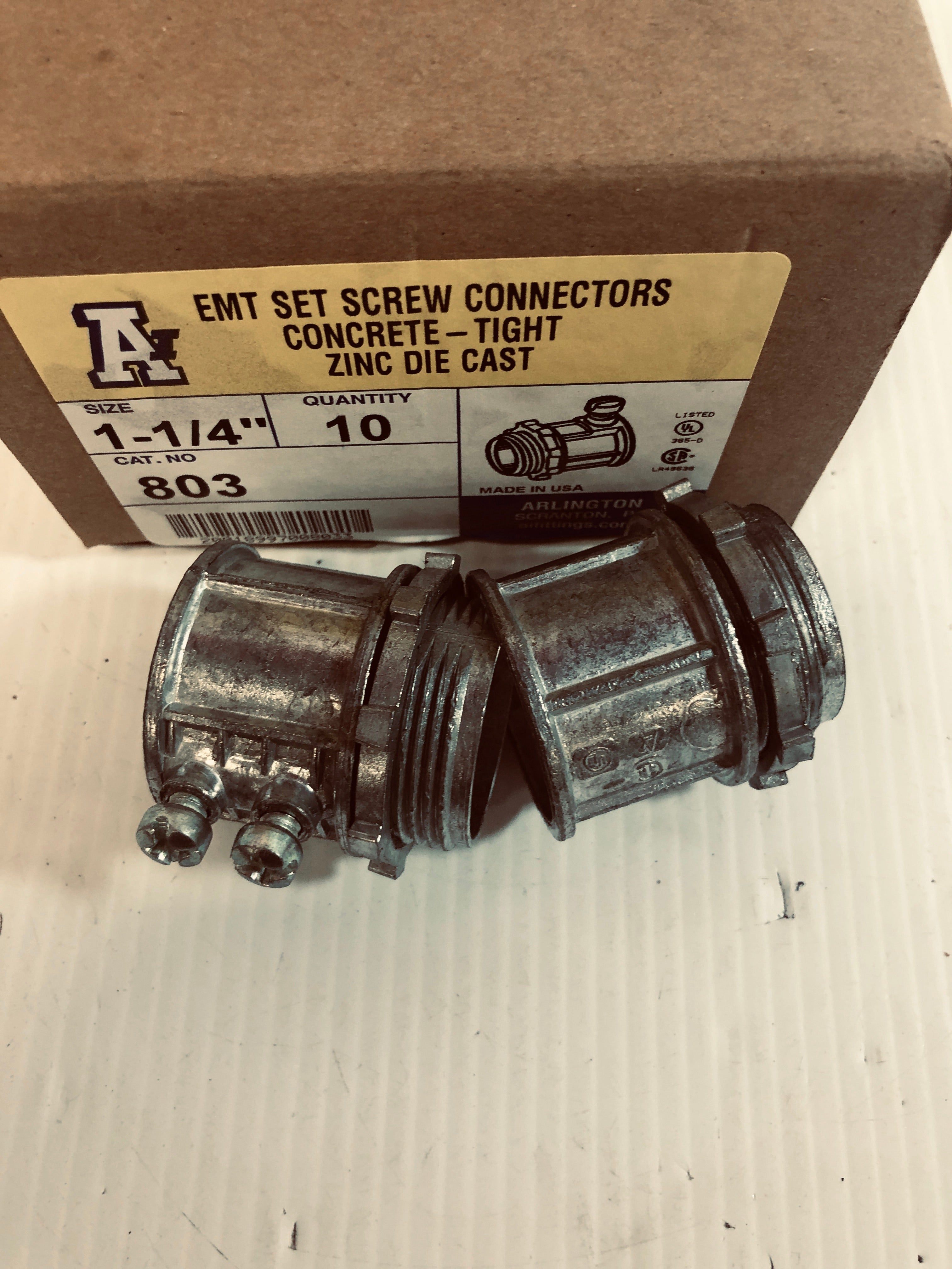 Arlington 803 Set Screw Connector Concrete Tight Zinc Die Cast 1-1/4" Box of 10