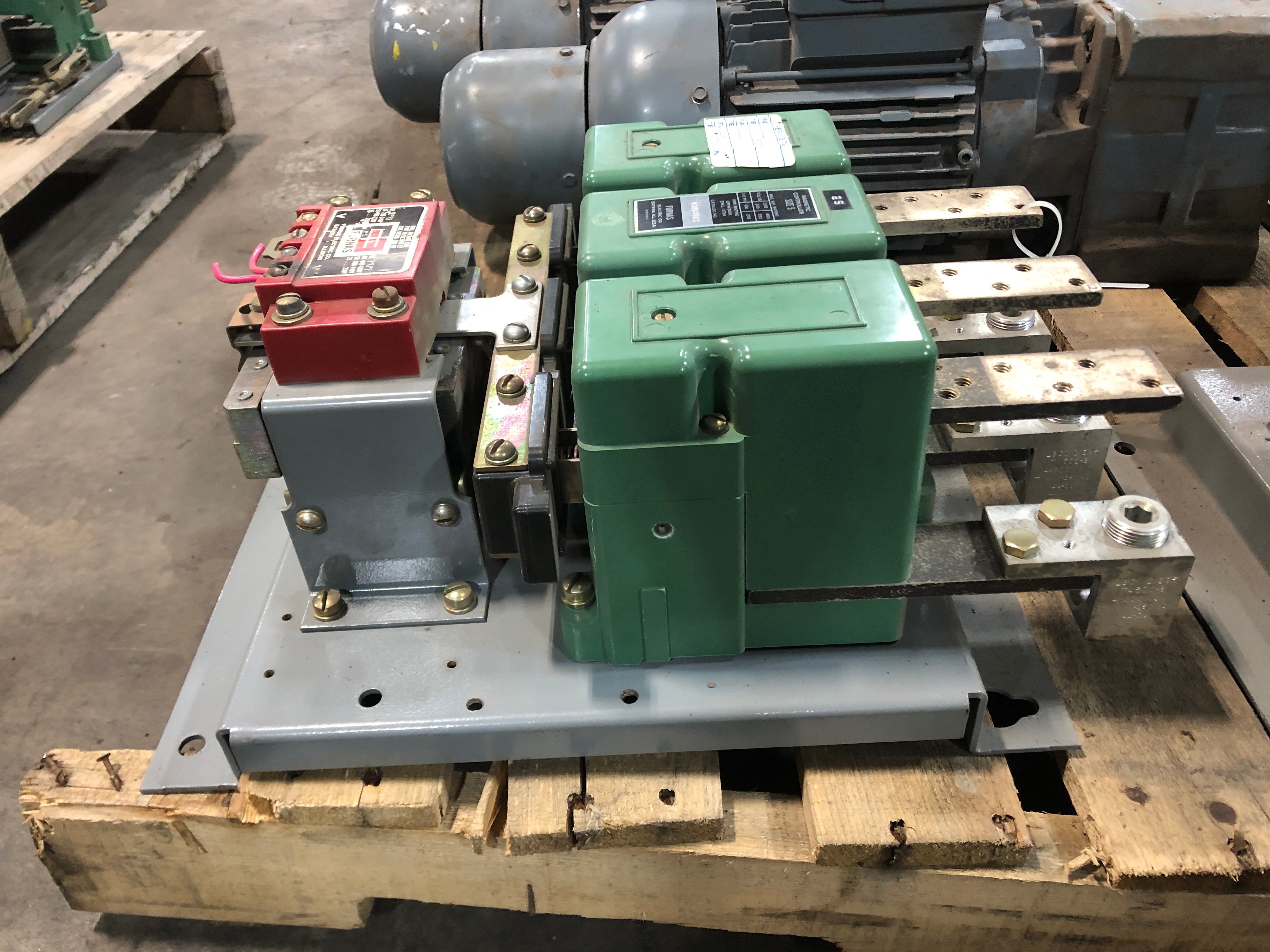 Furnas Electric 40KB32AC Magnetic Controller Size 5