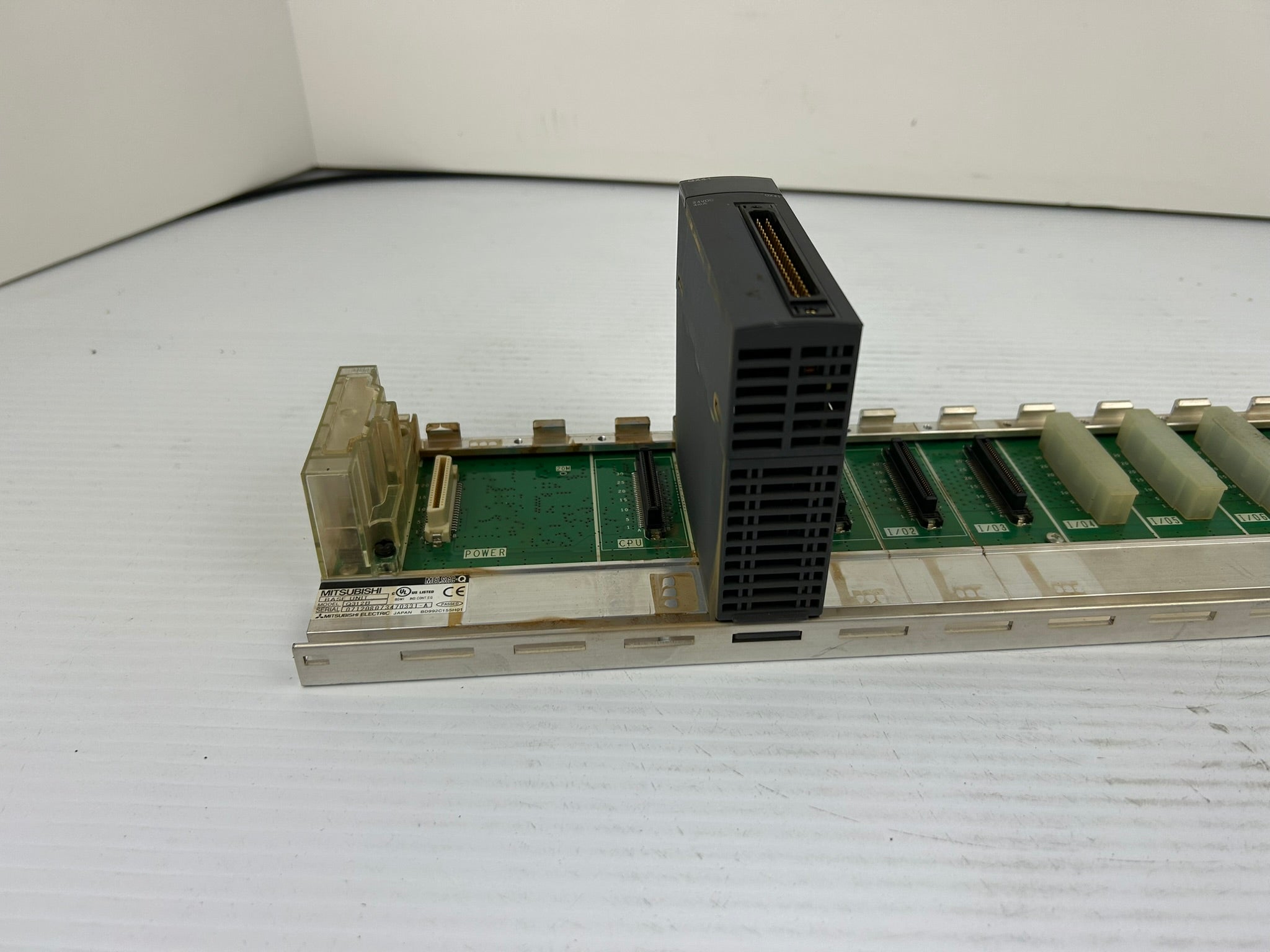 Mitsubishi Q312B Melsec-Q Base Unit Model with QX41 Input PLC Module