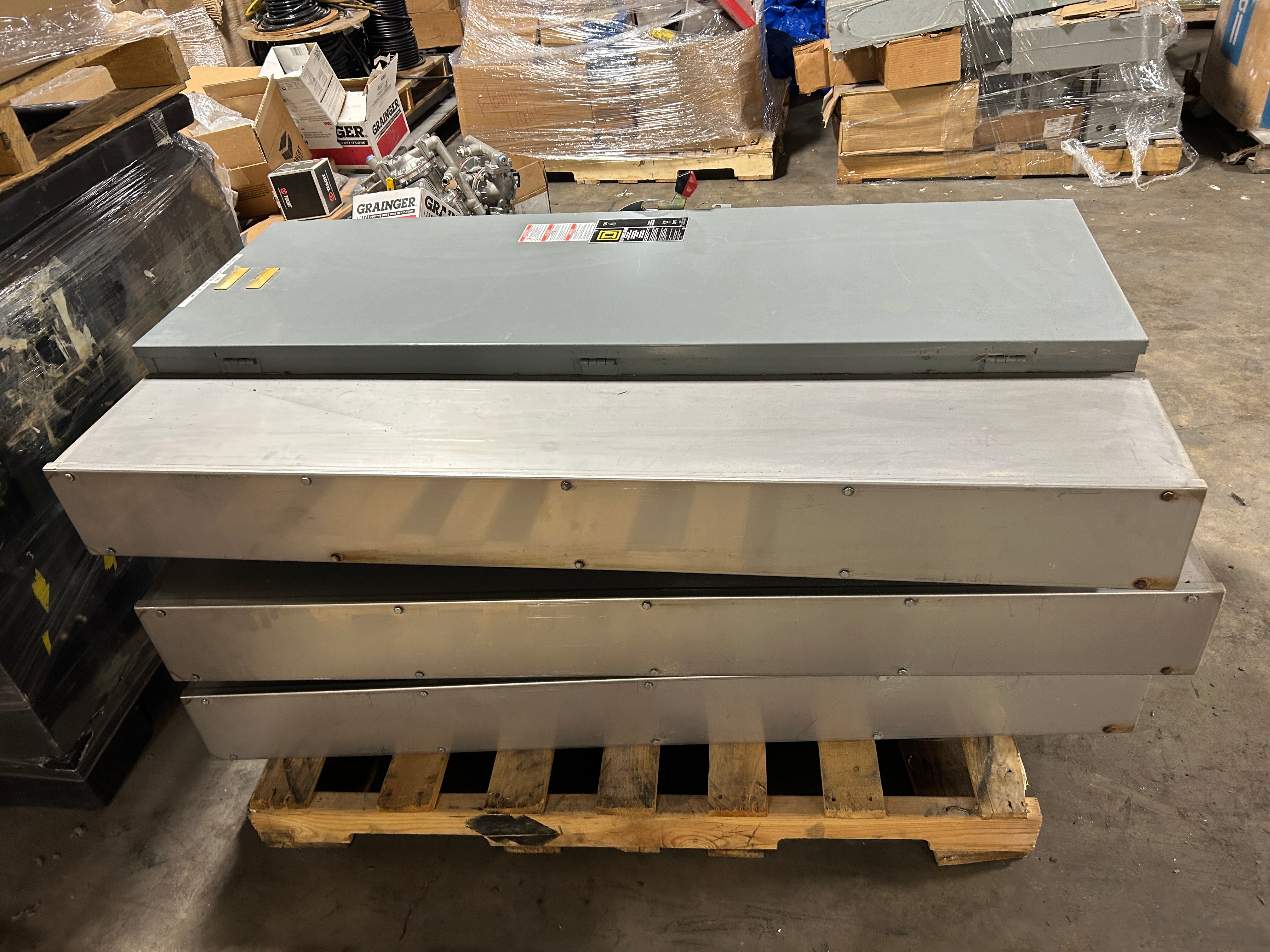 Square D MA1000AWK Circuit Breaker Enclosure 1000A Series E05 MAL36800 800A
