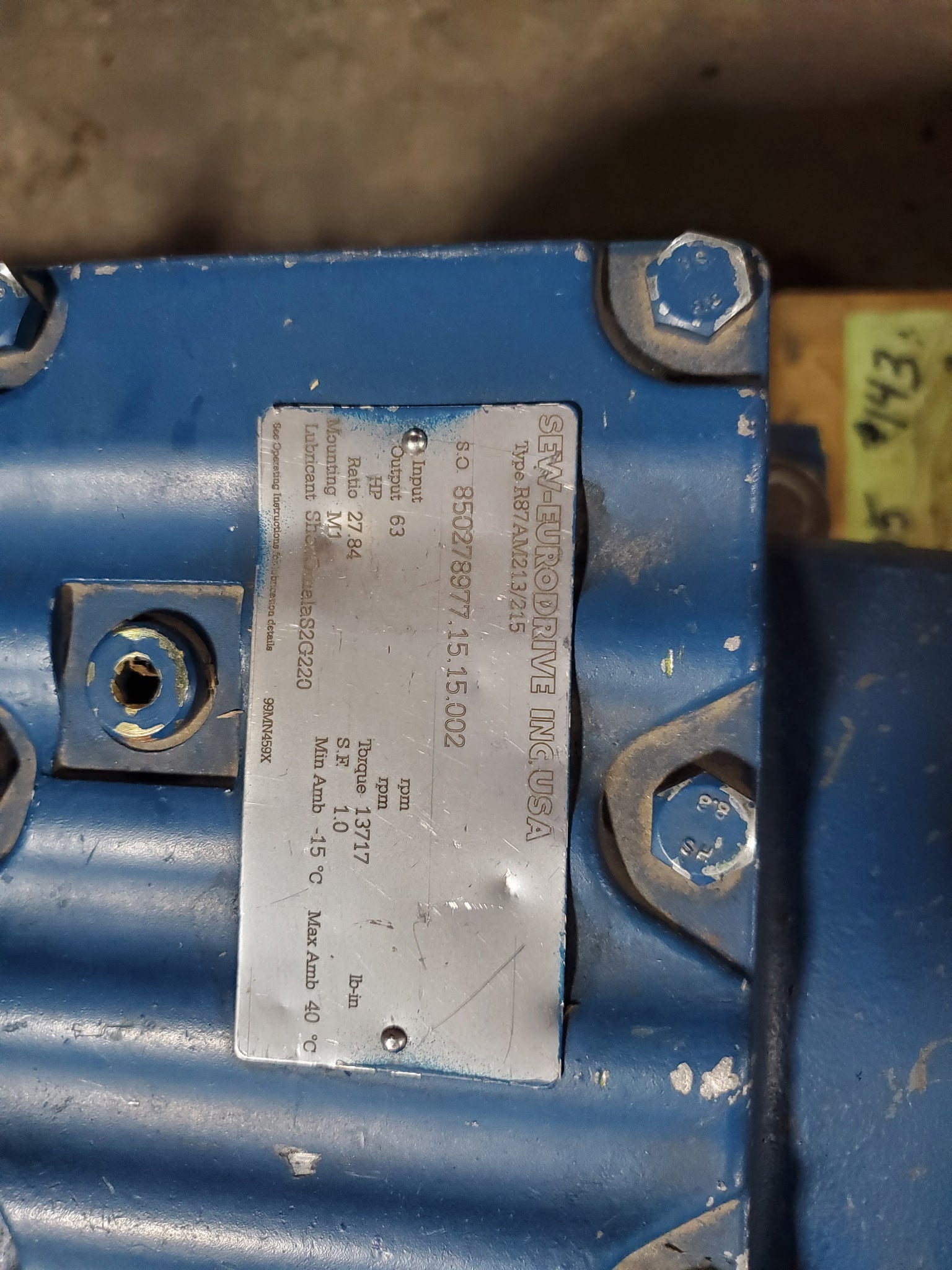 SEW Eurodrive R87AM213/215 Helical Gear Reducer Gearbox 27.84:1 63 RPM R87