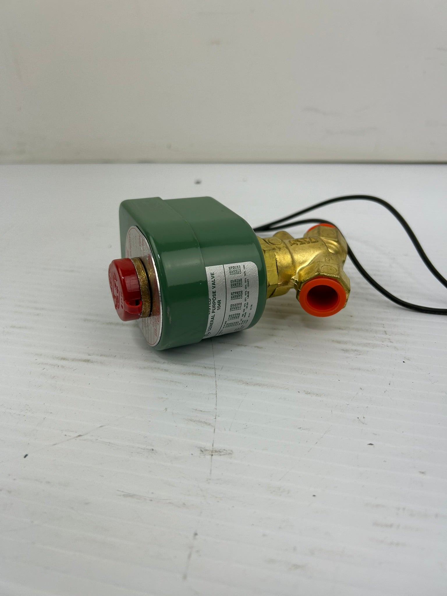 ASCO 02204S Solenoid Valve 110/120 Volts 3/8 Pipe 15.4 Watts