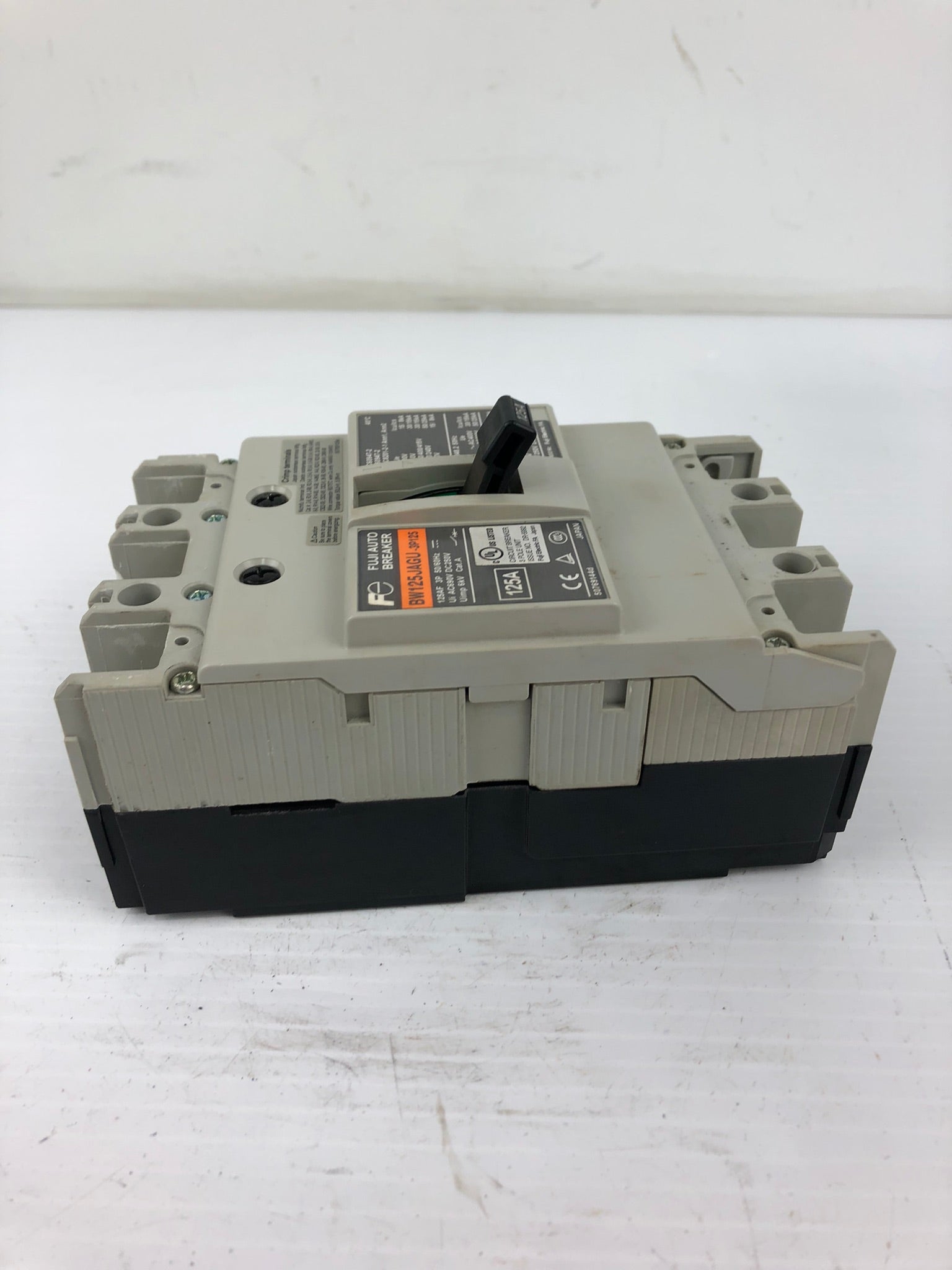 Fuji Electric BW125JAGU-3P125 Circuit Breaker 125A 3P 50/60Hz