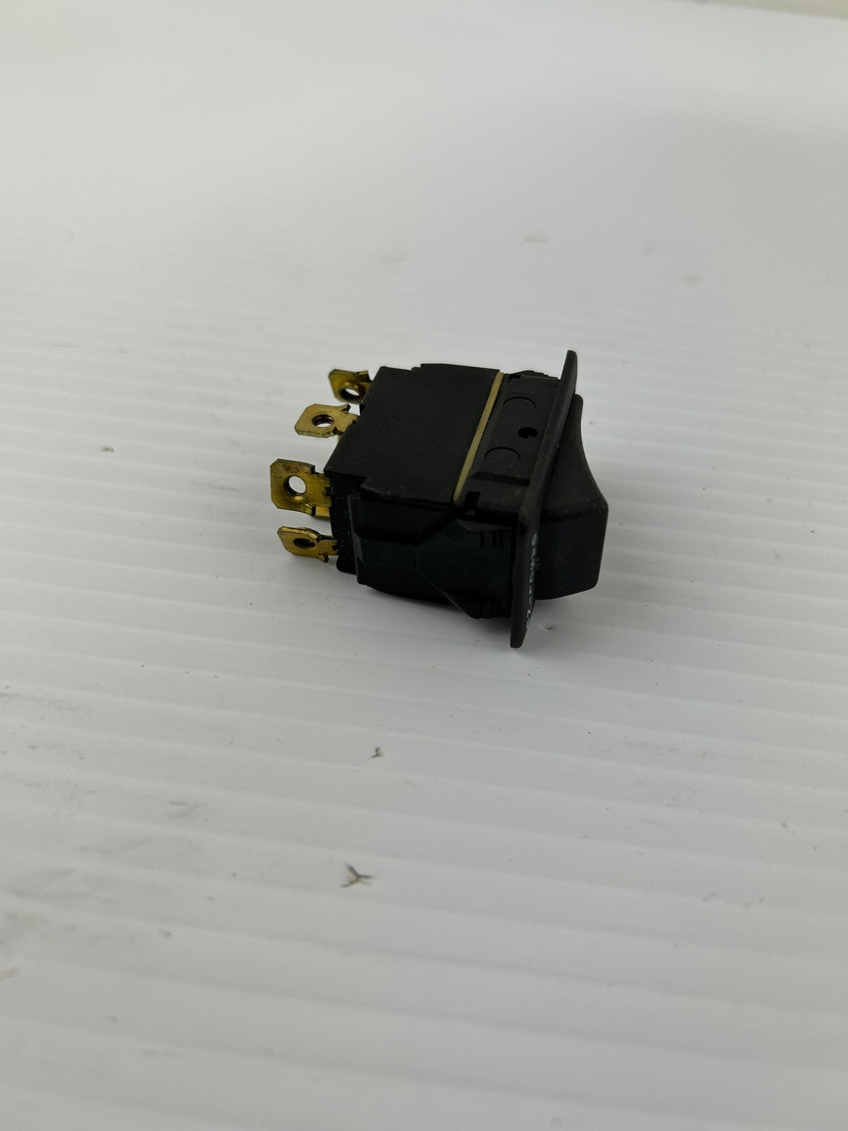 Eaton 7402K4 Gasoline/Alt Fuel Toggle Switch - Lot of 5