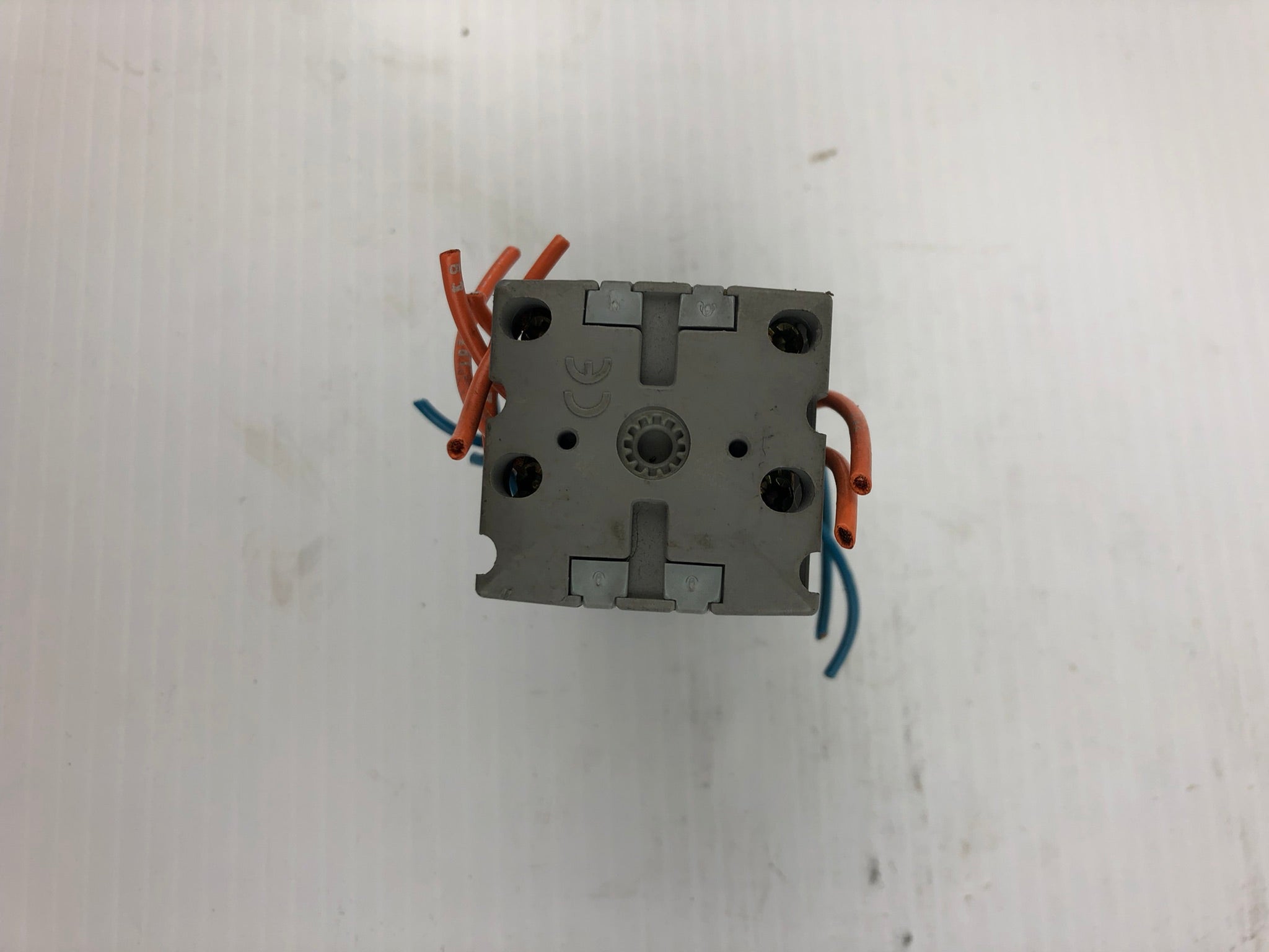 Sontheimer Nbg. WAW883/8ZM/Z32SF/X99 FF Keyed Selector Cam Switch (No Key)