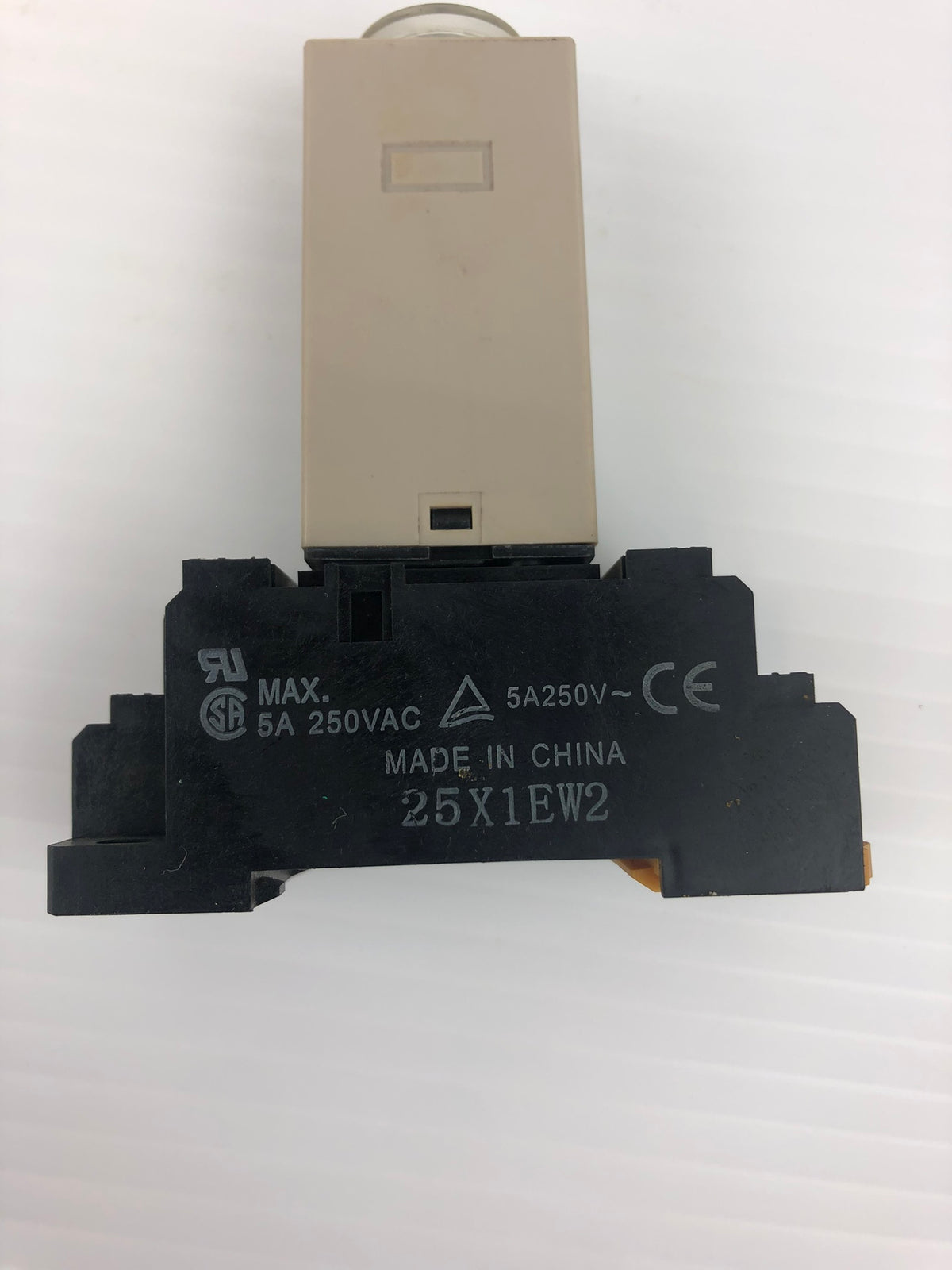 Omron H3Y-2 Timer DC24V With Base 25X1EW2
