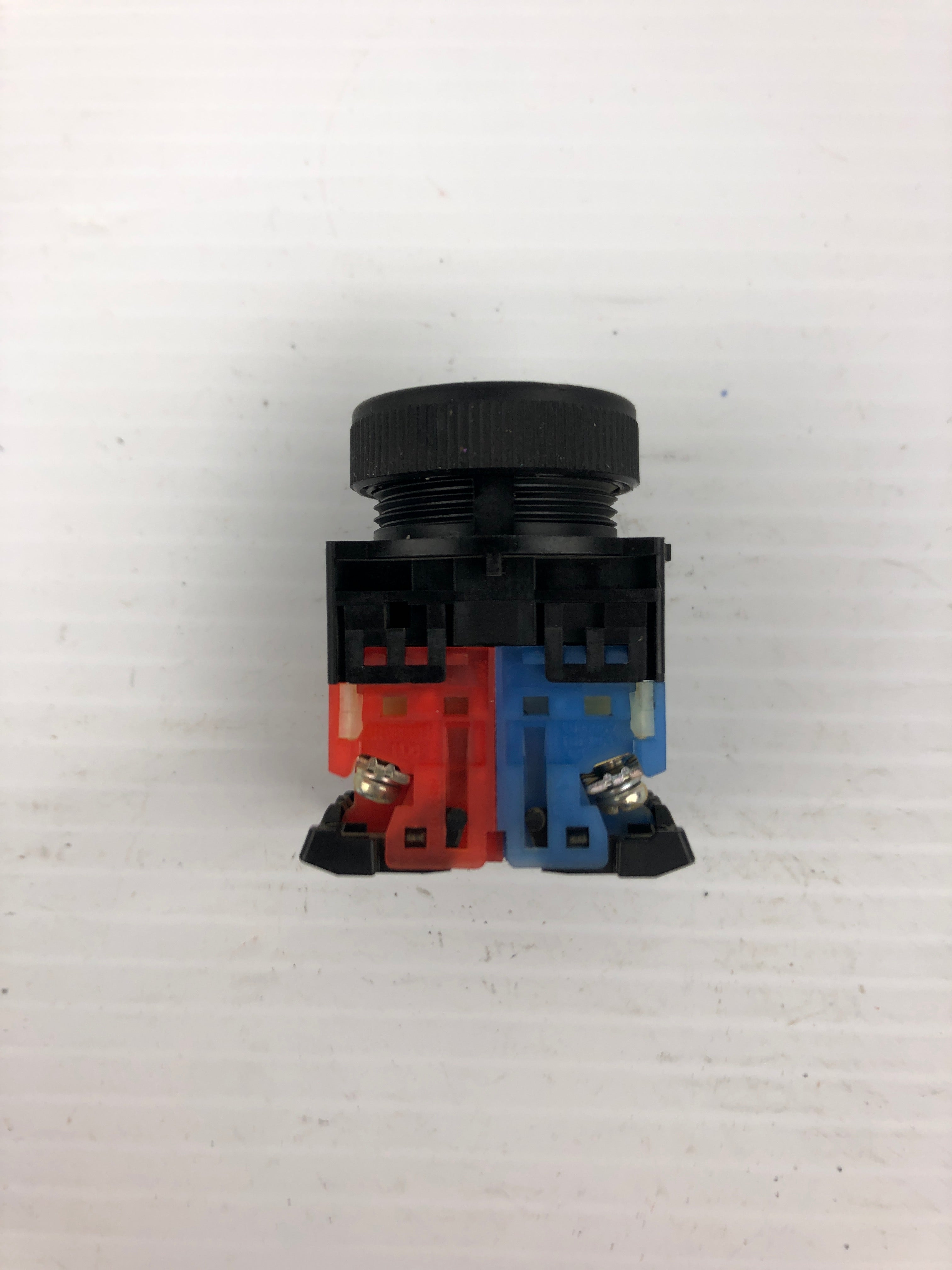 Fuji Electric AR30F0R Green Push Button