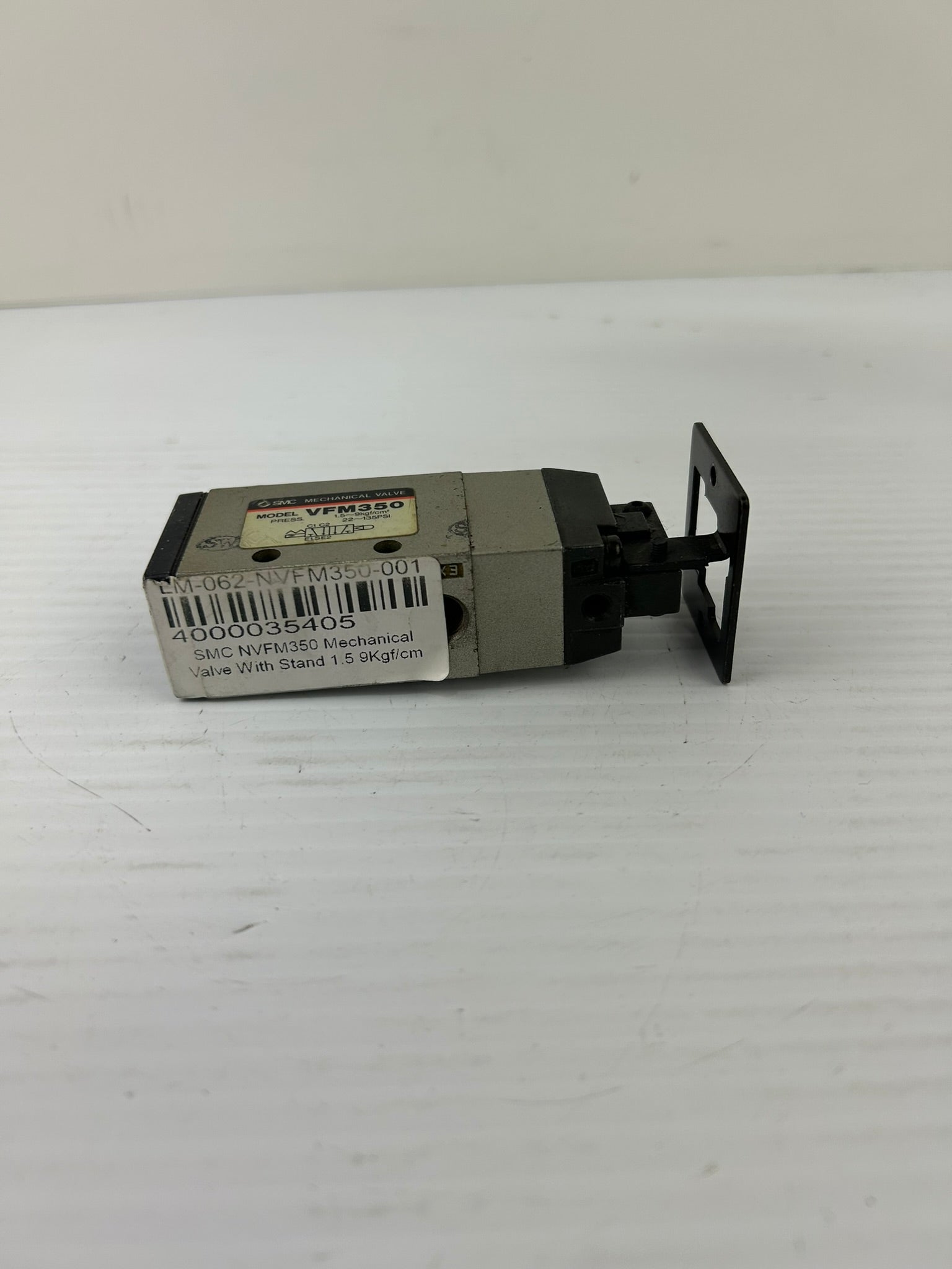 SMC NVFM350 Mechanical Valve With Stand 1.5 9Kgf/cm