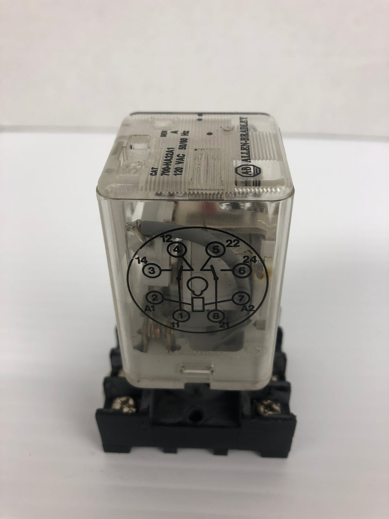 Allen Bradley 700-HA32A1 Relay With Base 700-HN125 Ser. A 300V 10A