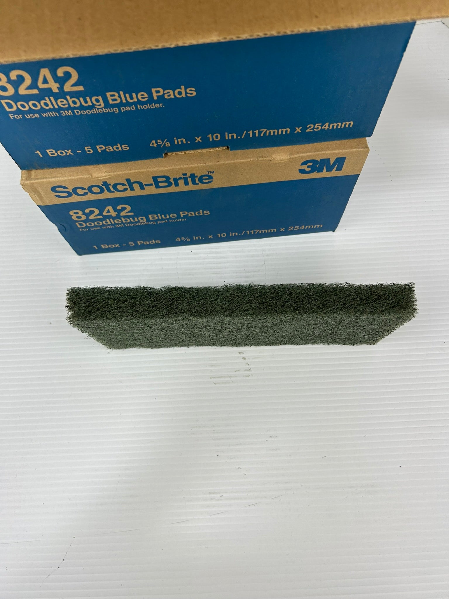 3M Scotch-Brite 8242 Doodlebug Blue Pads 4-5/8" x 10" - Lot of 15 Pads