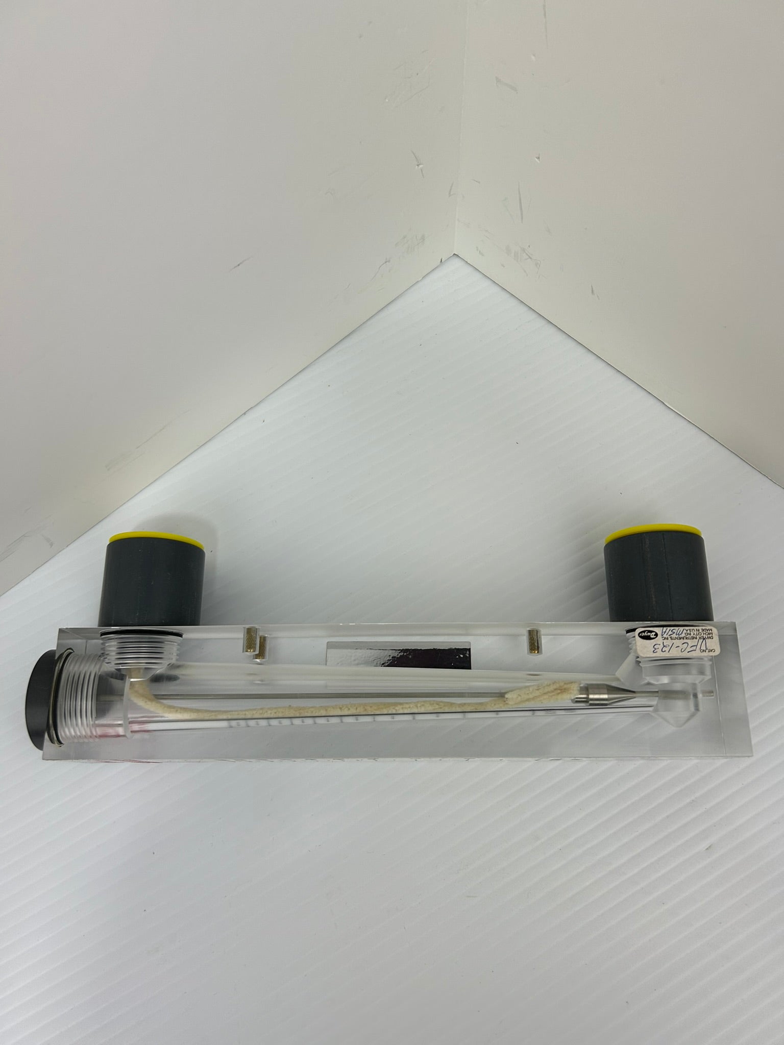 Dwyer VFC-123 Visi-Float Flowmeter VFC Series 10-100 SCFM Air 100PSIG 690KPa