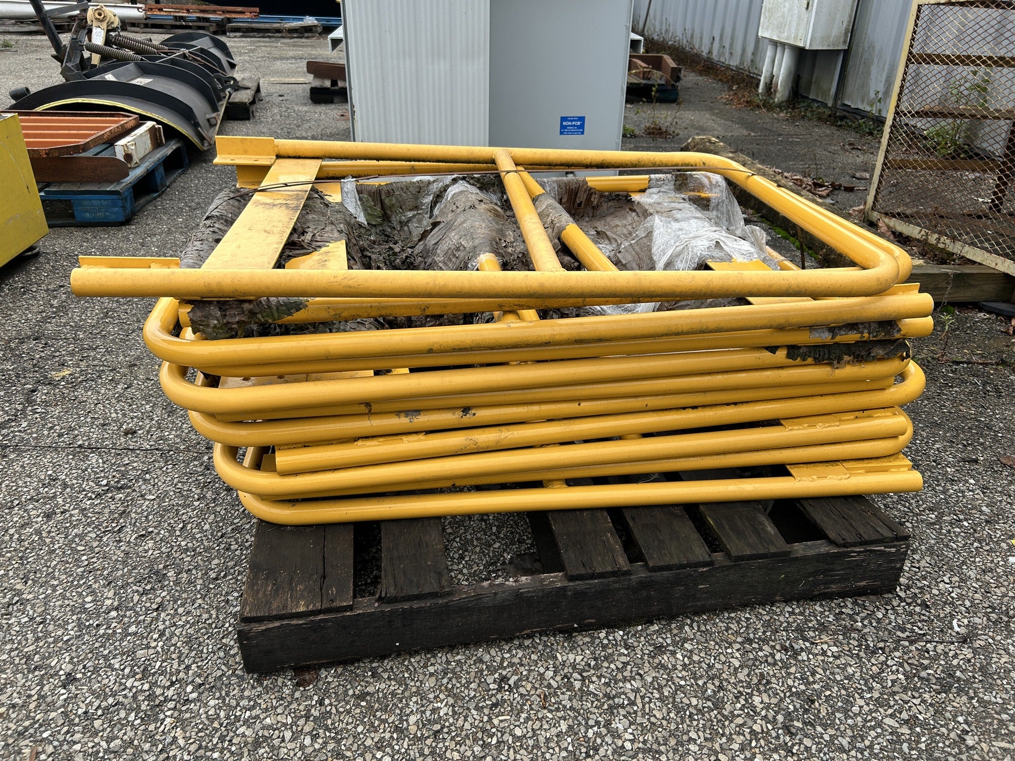 Guard Rail Yellow Hand Railing Side Bolt Safety Protective Barrier 34" W x 47" H
