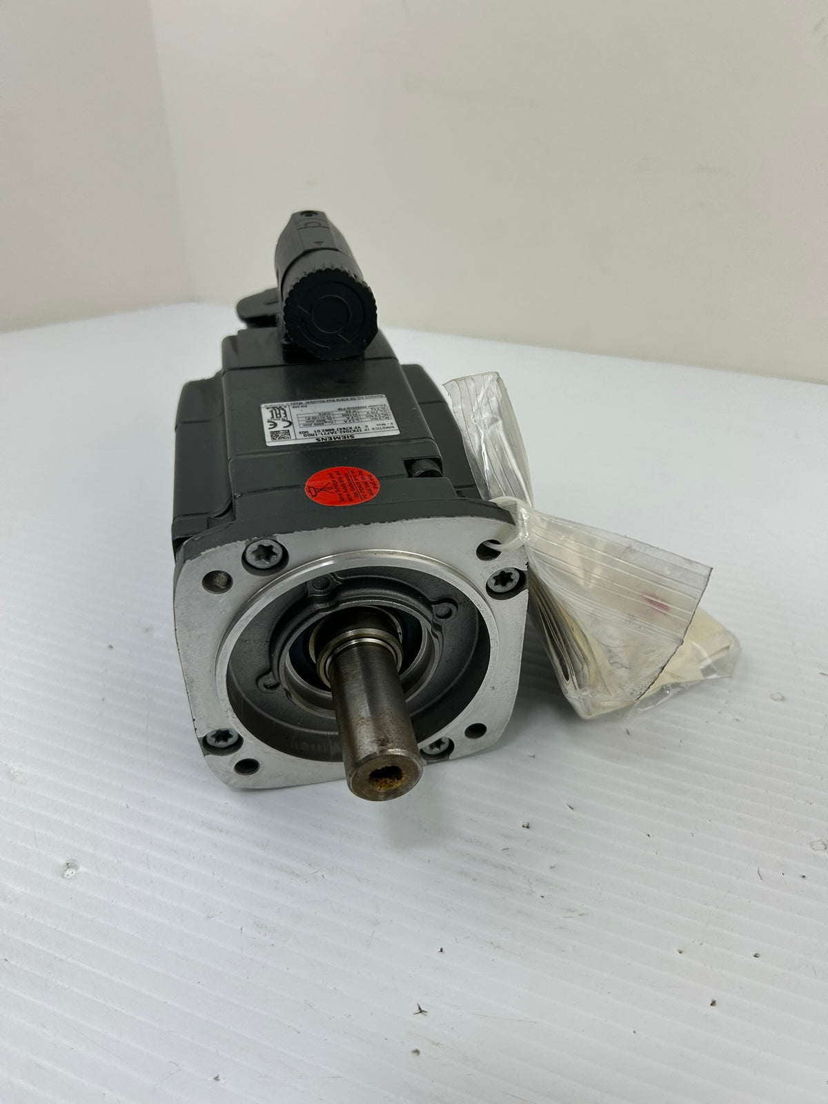 Siemens 1FK7042-2AF71-1RG0 SIMOTICS Servo Motor 270V 3000 RPM