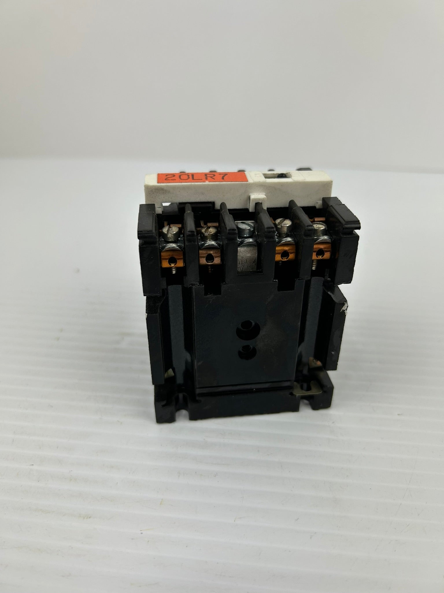 General Electric CR120A04002AA Industrial Relay Series A 300VAC 10A