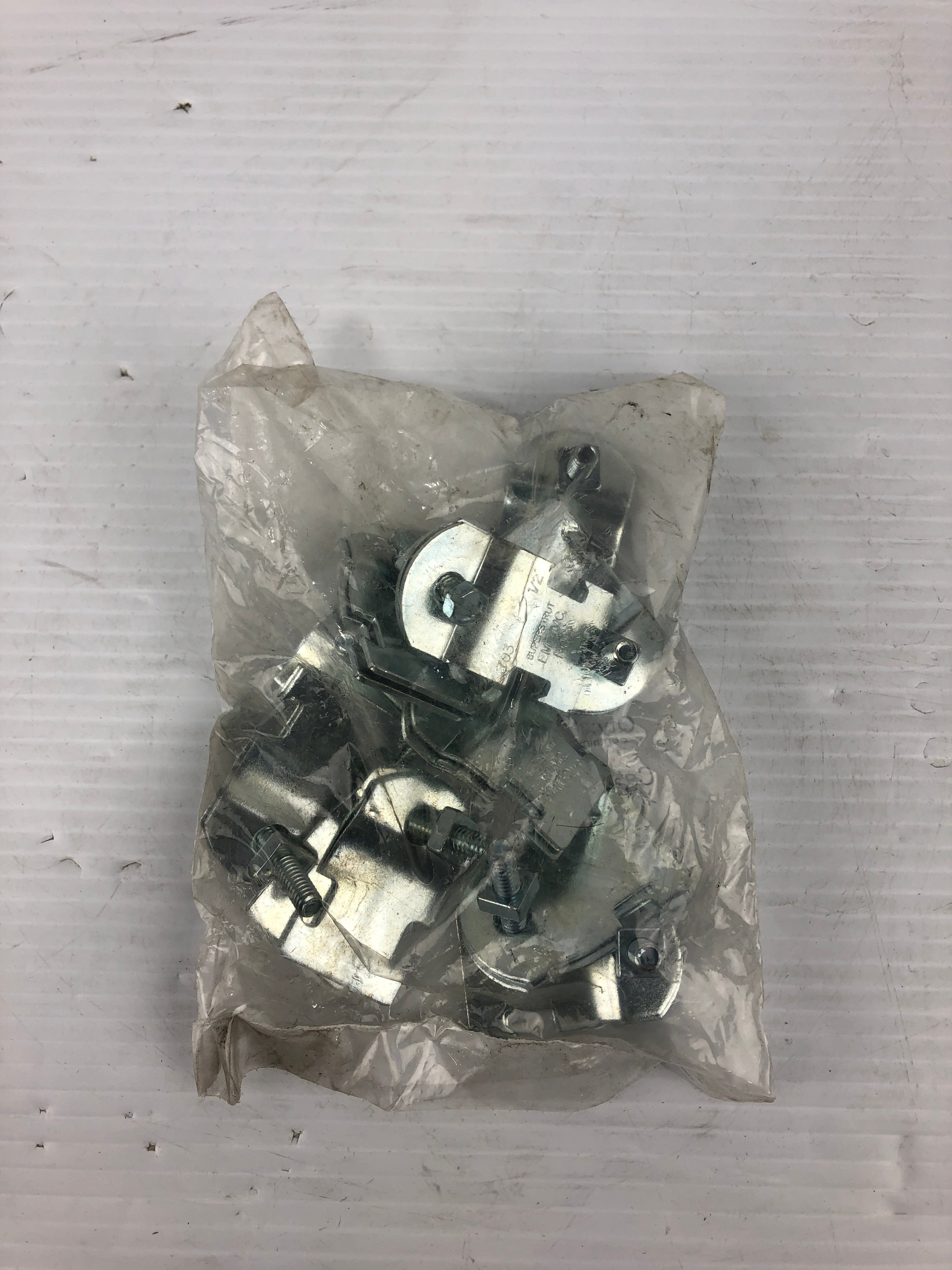 Thomas & Betts 4A982 1/2" Pipe Clamp Steel-Electrogalvanized - Bag of 10 Pieces