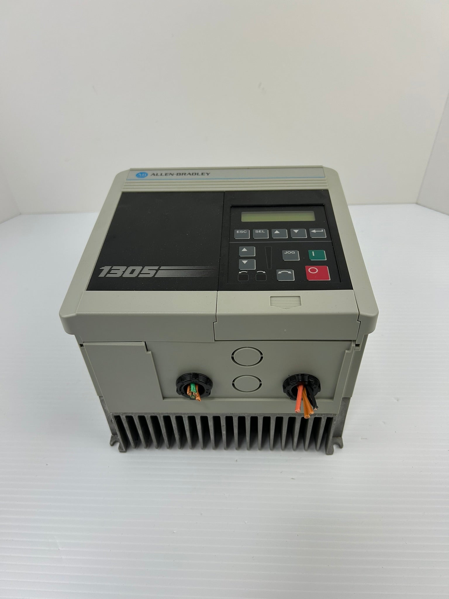Allen Bradley 1305-BA09A Variable Frequency Drive Series C 1305