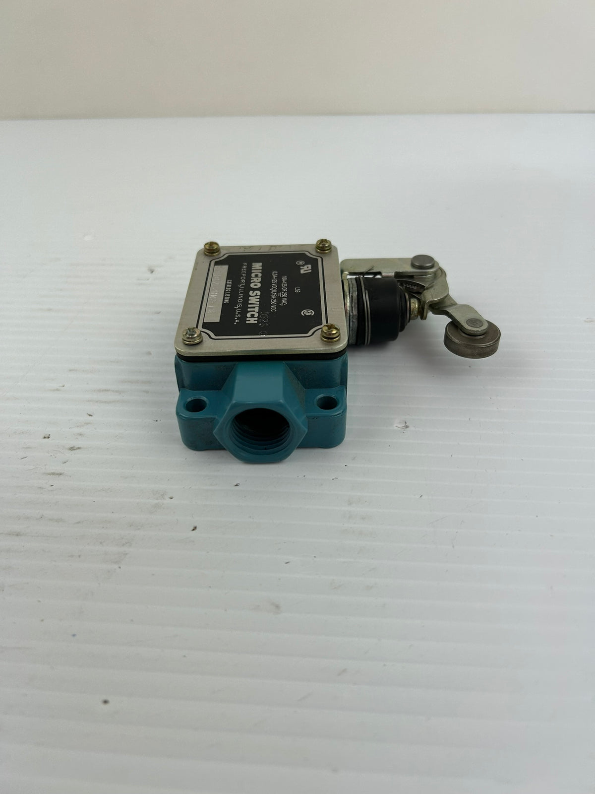Micro Switch L59 Limit Switch Roller Lever 10A 125/250VAC DTF2-2RN2-LH