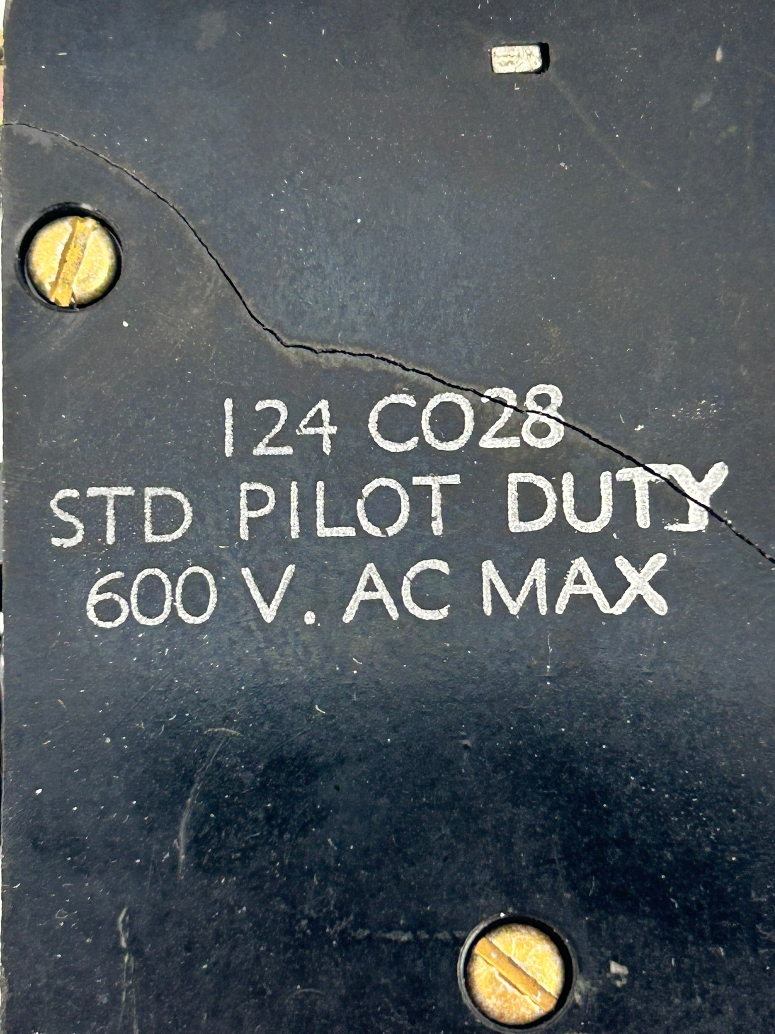 General Electric CR124 Overload Relay 124 C028 Series A 600VAC