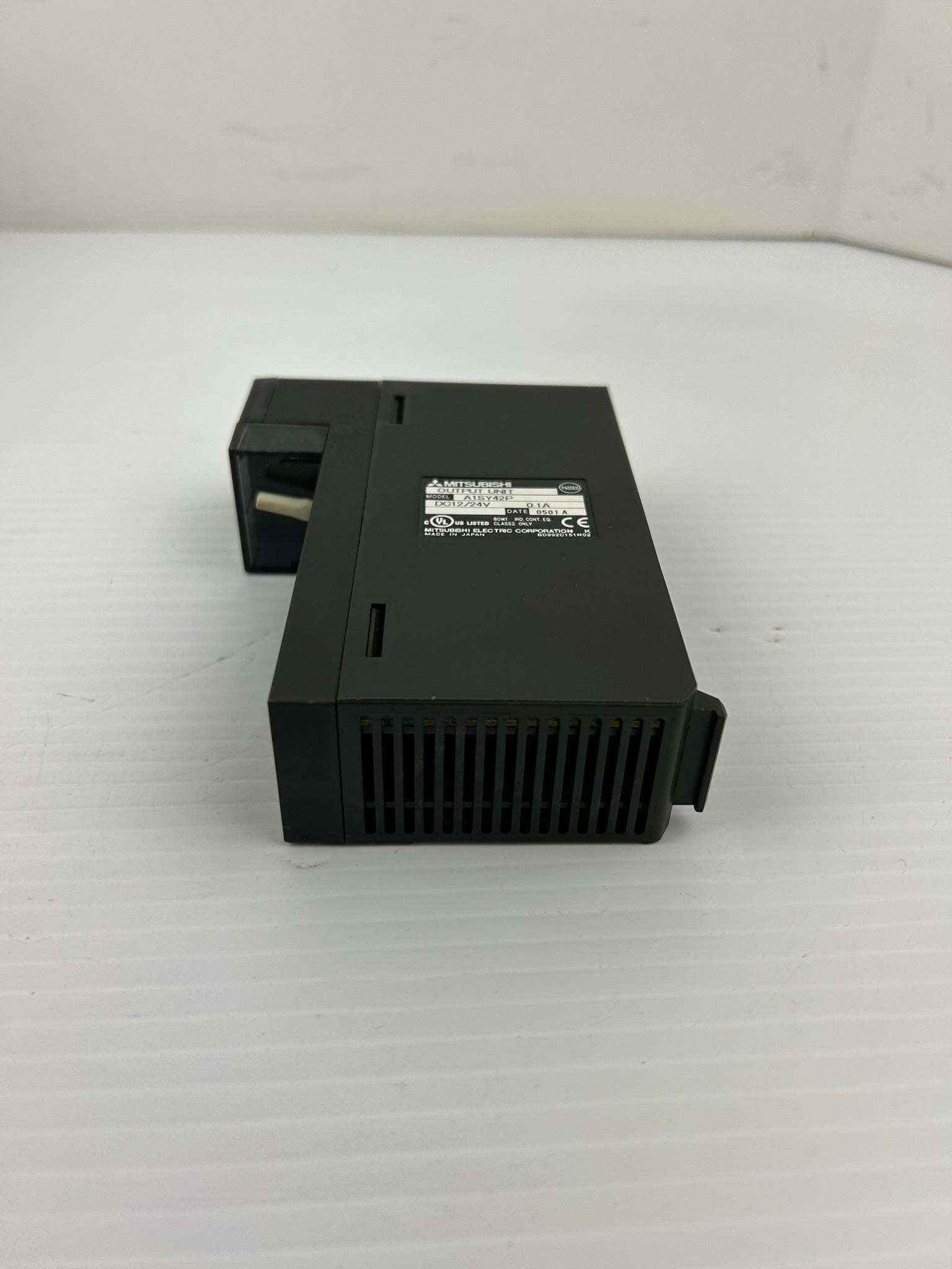 Mitsubishi A1SY42P Output Unit PLC Module 12/24VDC 0.1A