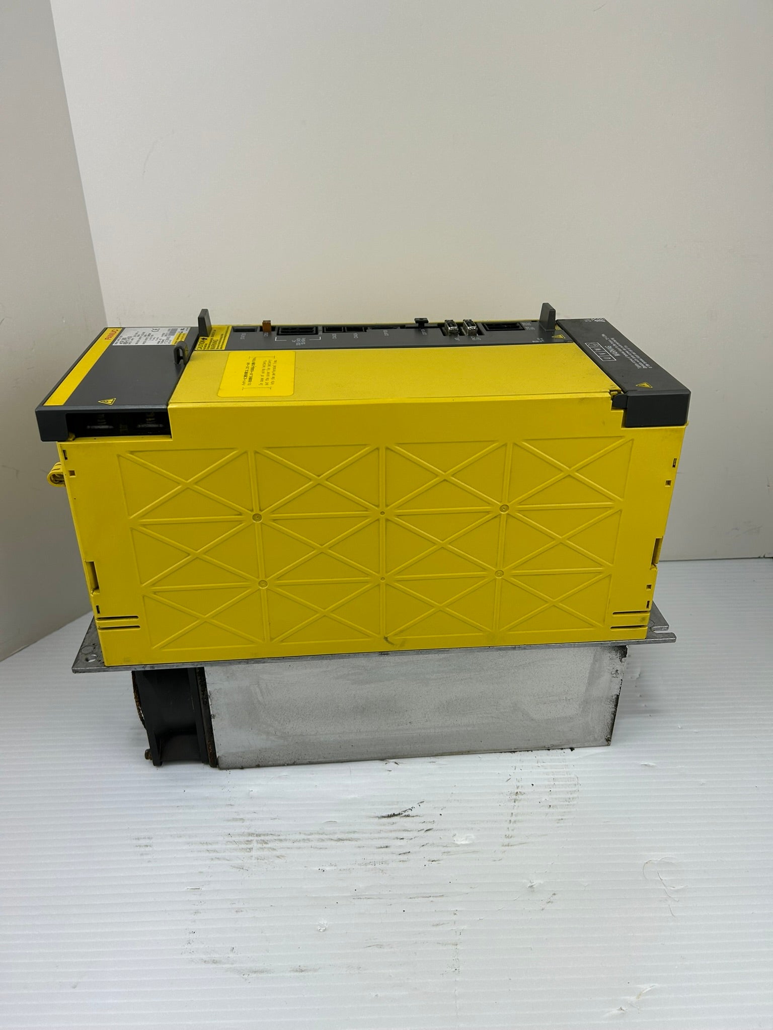 Fanuc A06B-6117-H109 Servo Amplifier Servo Drive aiSV 360 B-65282