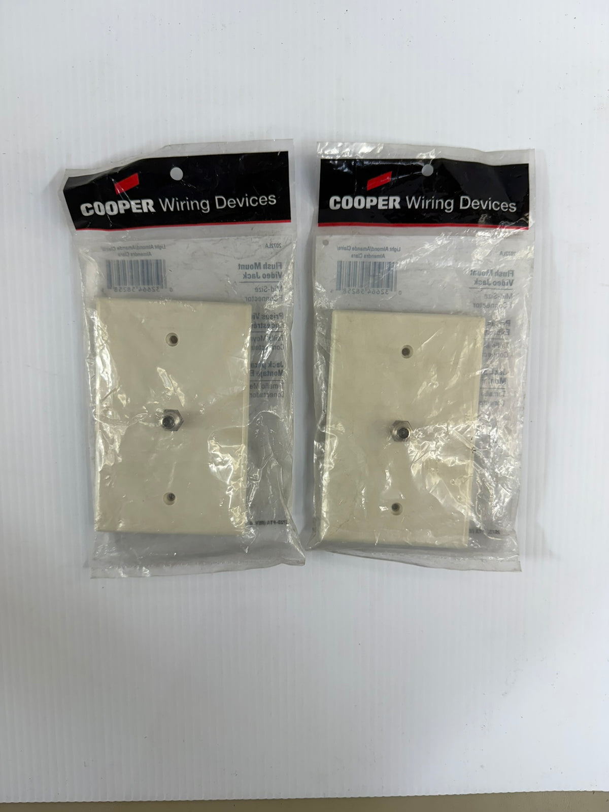Cooper Wiring Flush Mount Video Jack 2072LA - Lot of 2