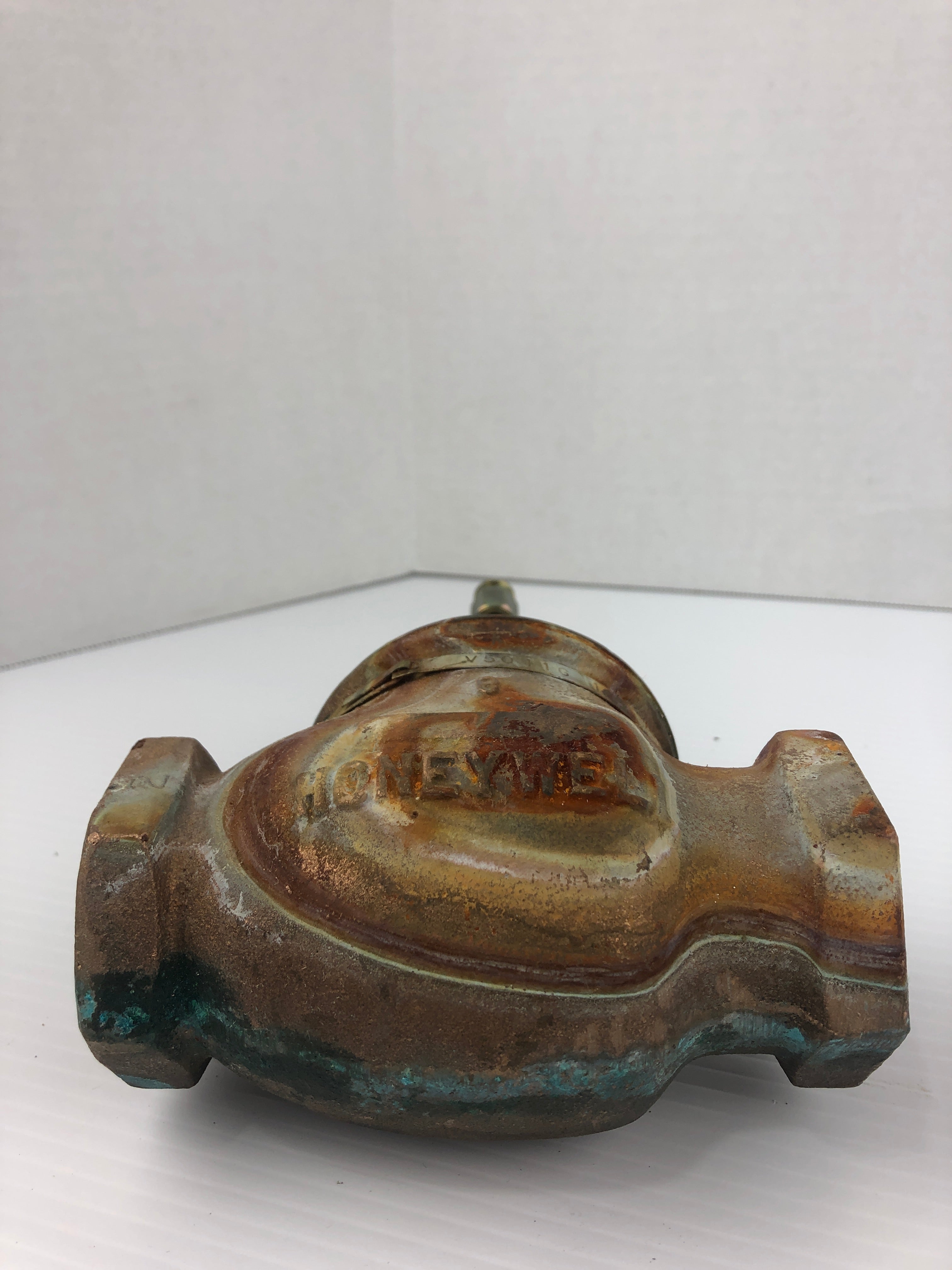 Honeywell V5011G 1228 Valve 1-1/2"