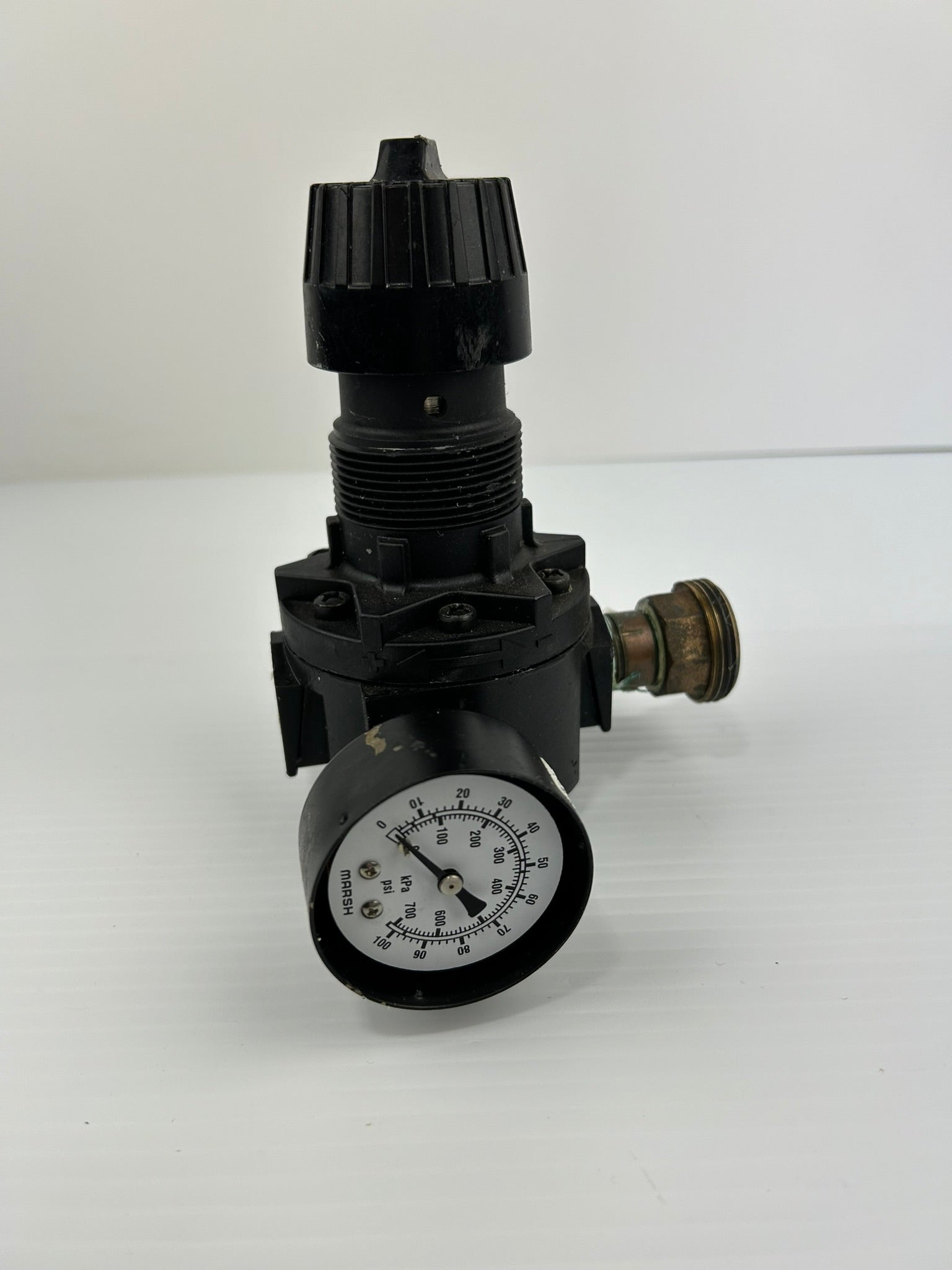Wilkerson R26-04-000 Pneumatic Regulator 300 PSIG Max. 0-100 PSI